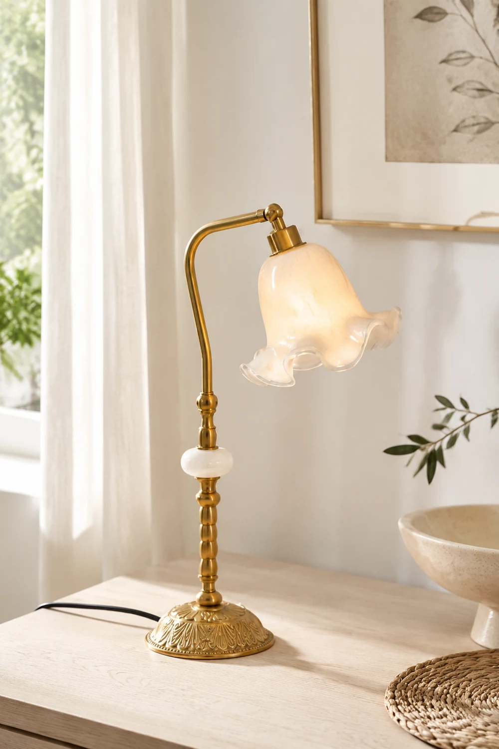 Nouveau Fashion Floral Brass Table Lamp - Lumpaz