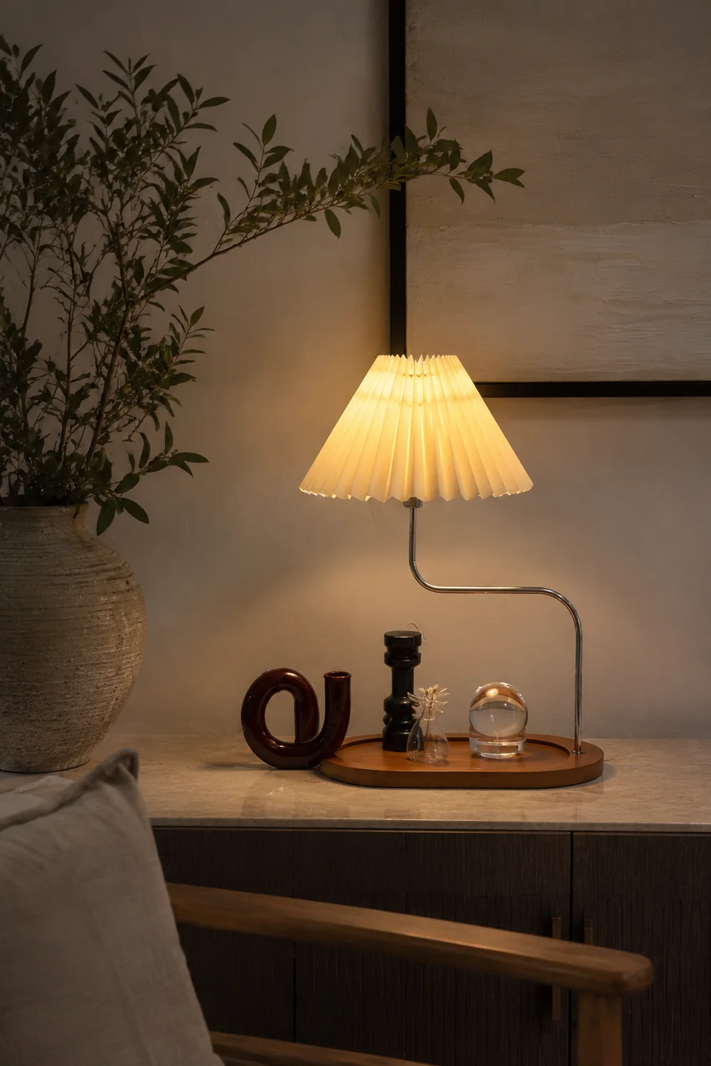 Solid Wood Retro Creative Pleated Table Lamp - Lumpaz