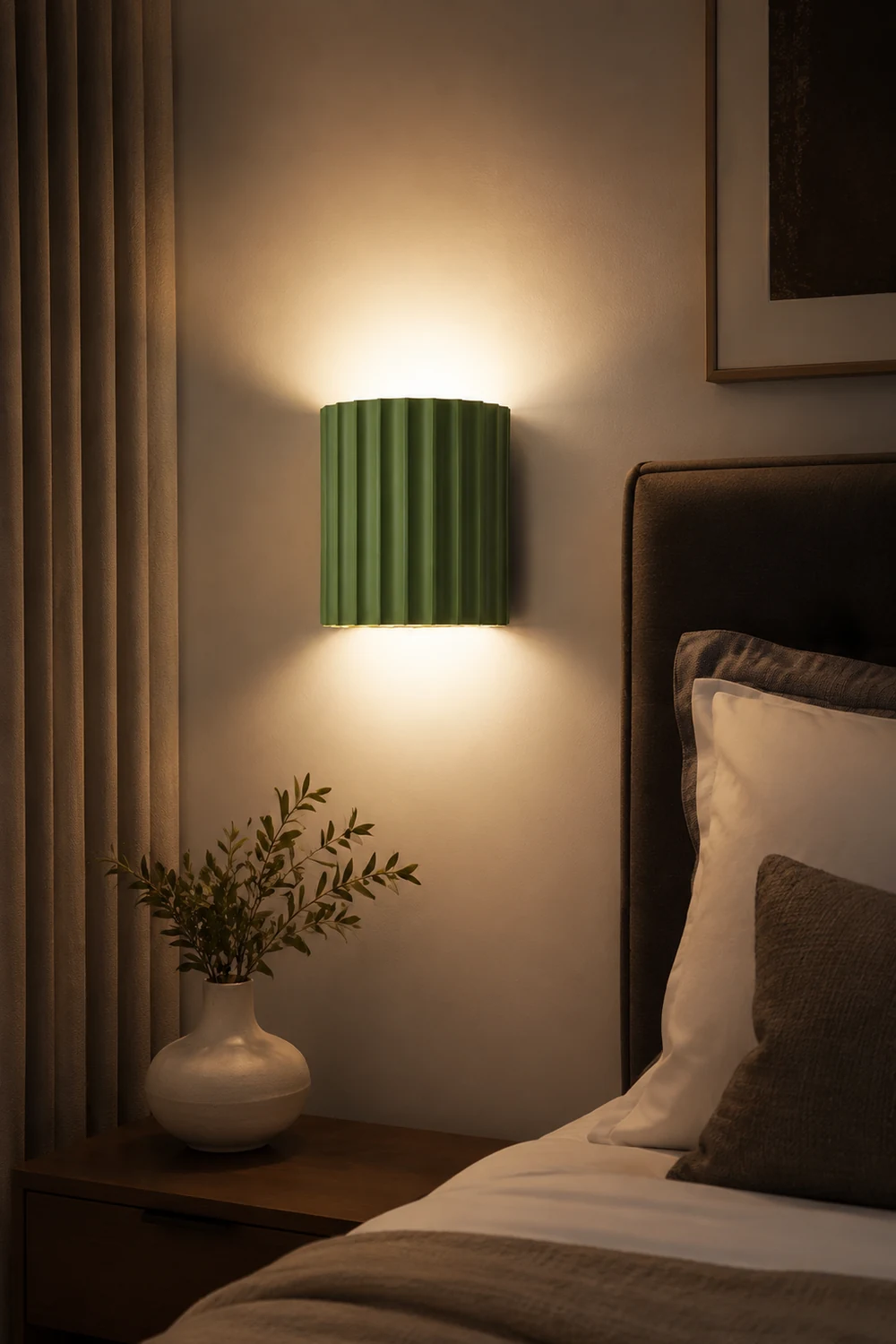 Modern Half-Circle Resin Wall Sconce For Living Room - Lumpaz