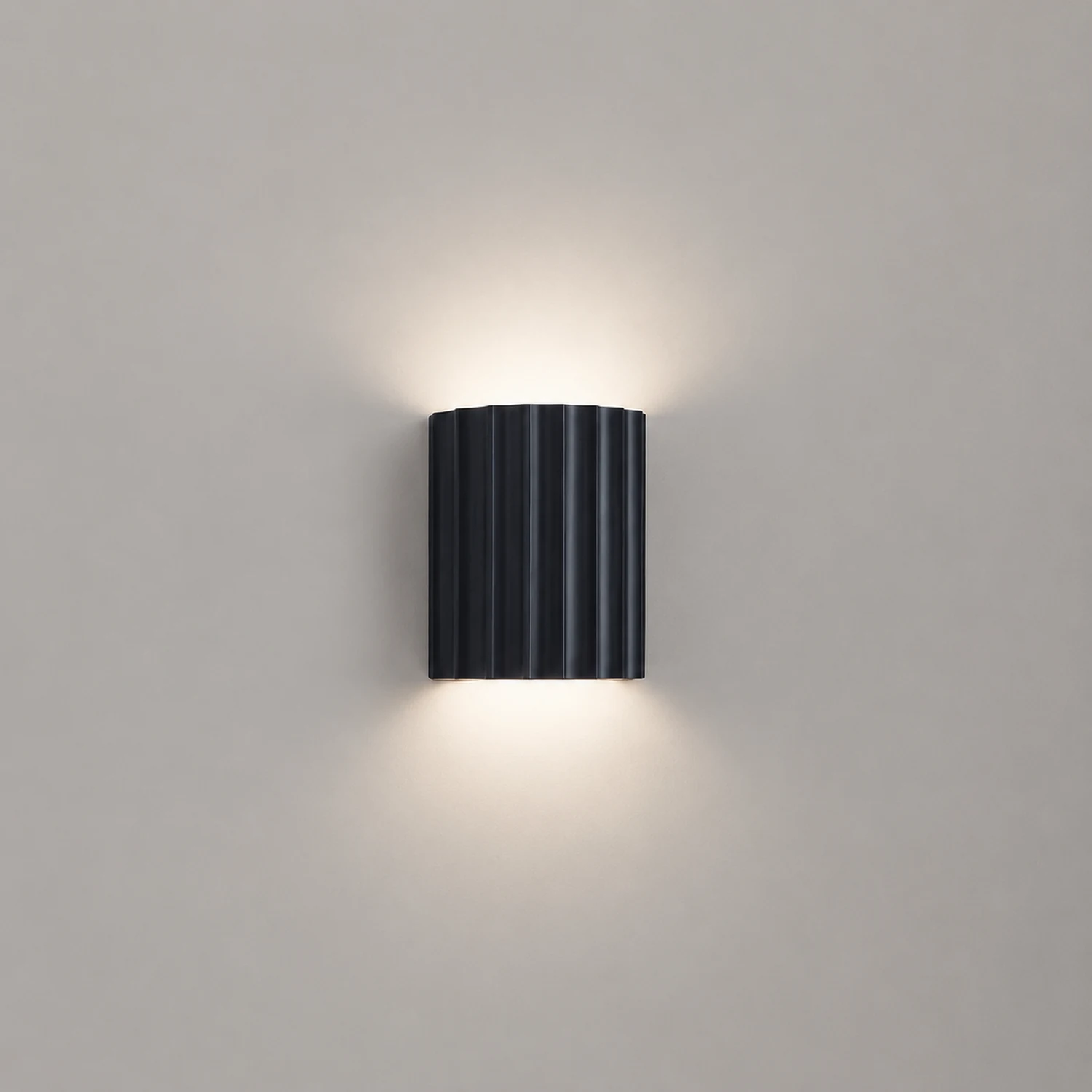 Modern Half-Circle Resin Wall Sconce For Living Room - Lumpaz