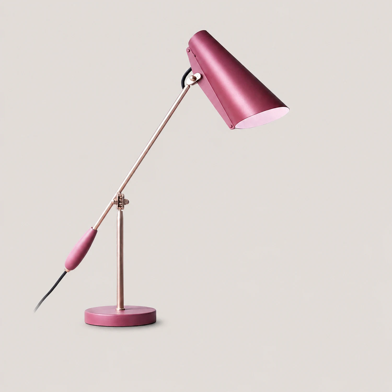 Unique Nordic Style Art Decor Table Lamp - Lumpaz