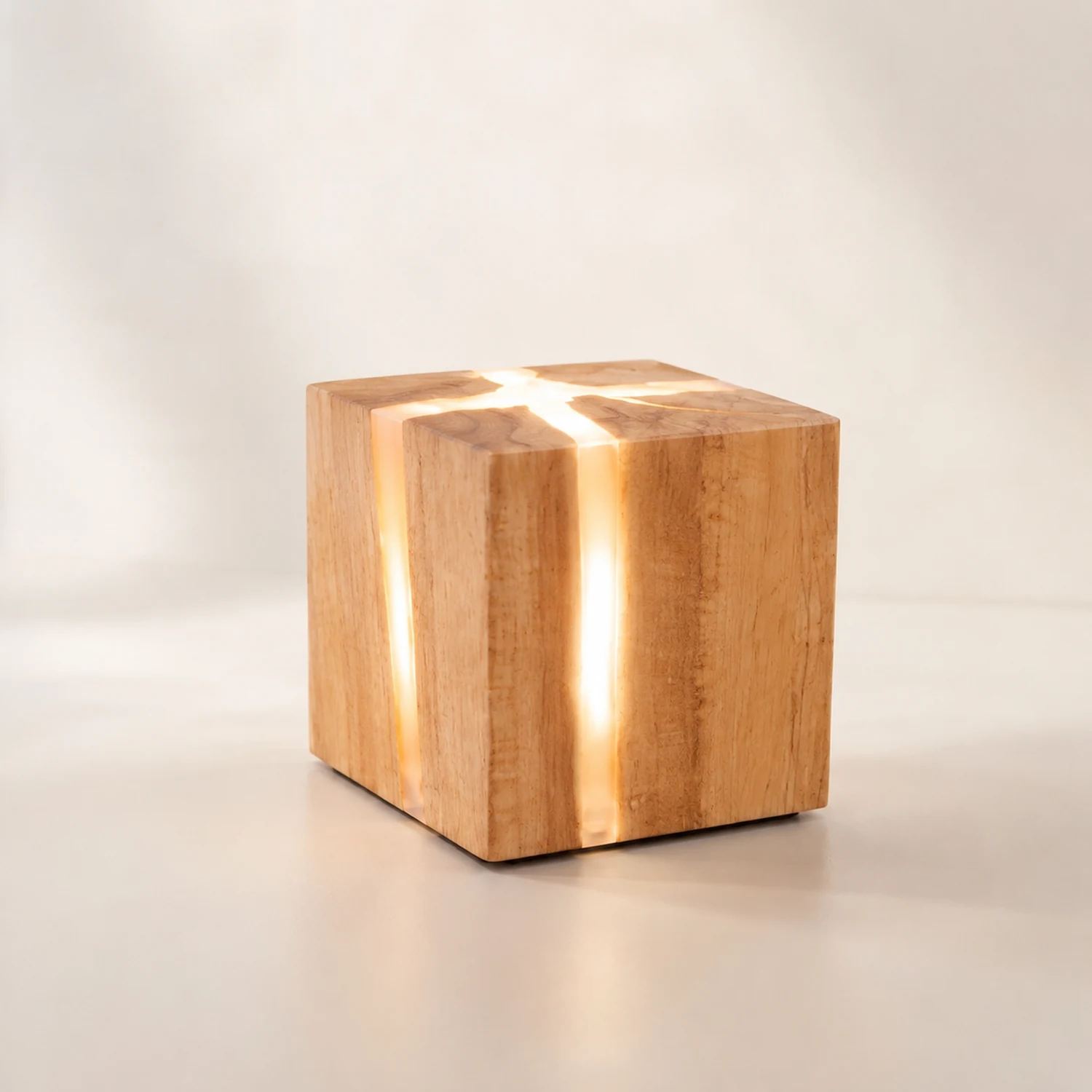 Solid Wood Art Crackle Table Lamp - Lumpaz