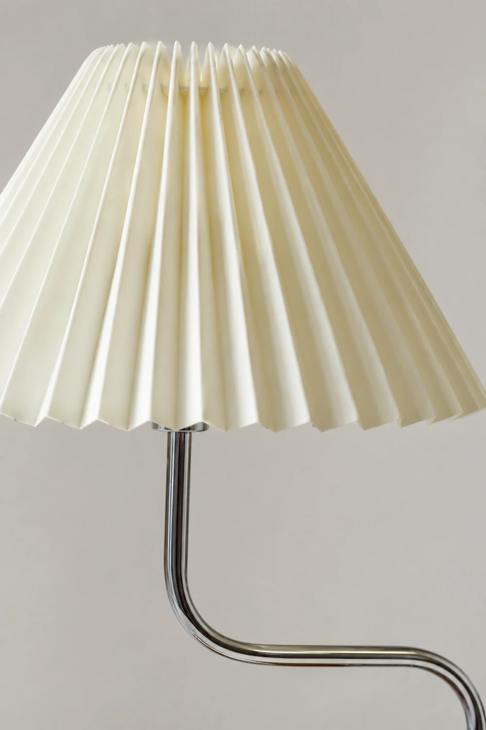 Solid Wood Retro Creative Pleated Table Lamp - Lumpaz