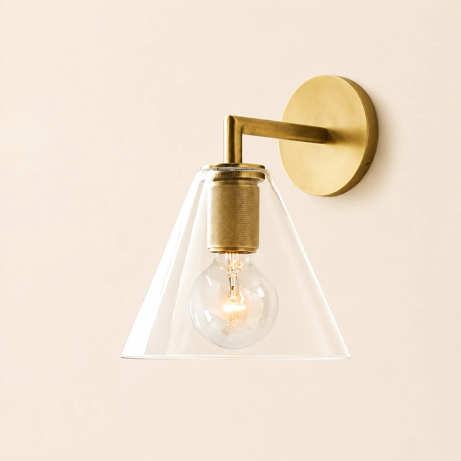 Armed Retro Brass Wall Sconce - Lumpaz