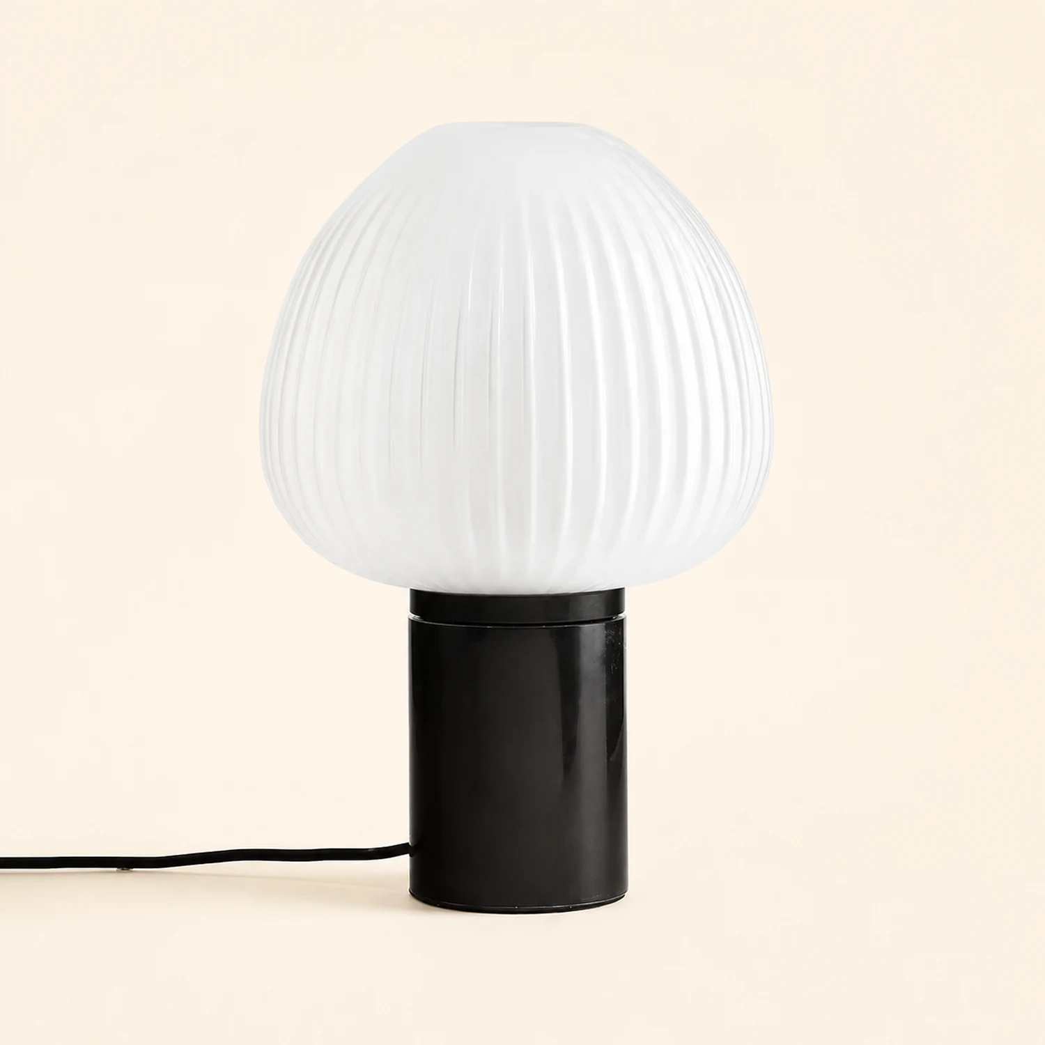 Nordic Light Luxury Simple Bedroom Table Lamp - Lumpaz