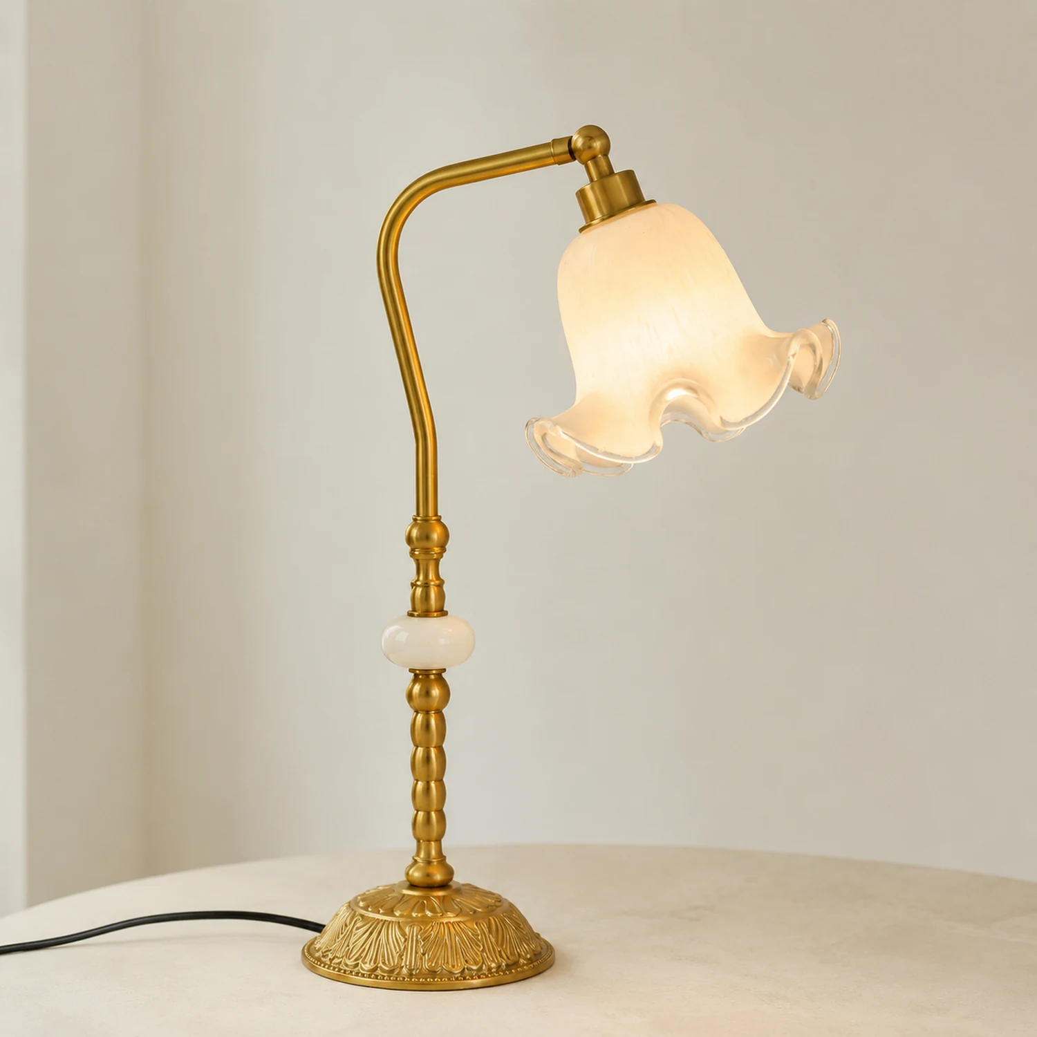 Nouveau Fashion Floral Brass Table Lamp - Lumpaz
