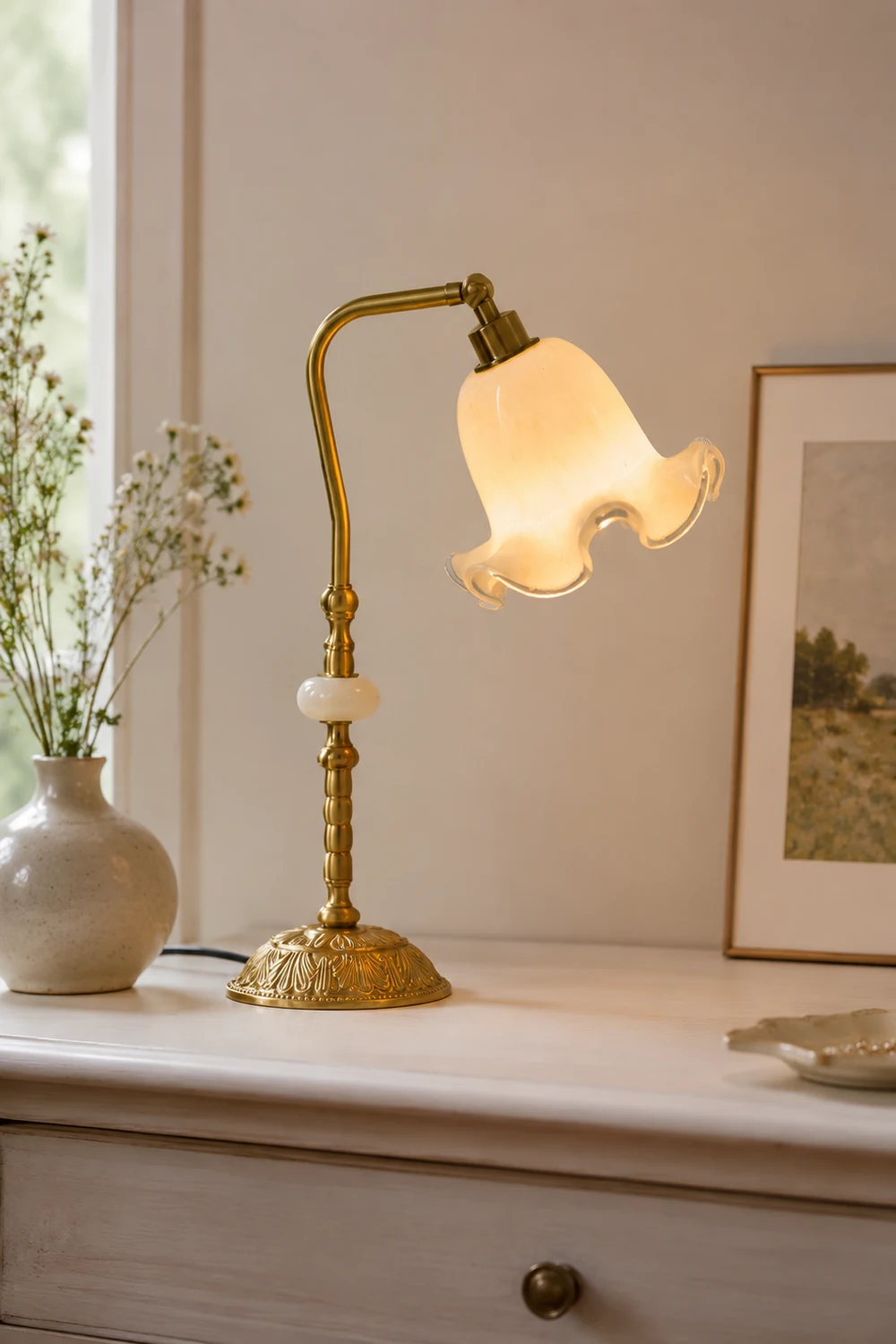 Nouveau Fashion Floral Brass Table Lamp - Lumpaz
