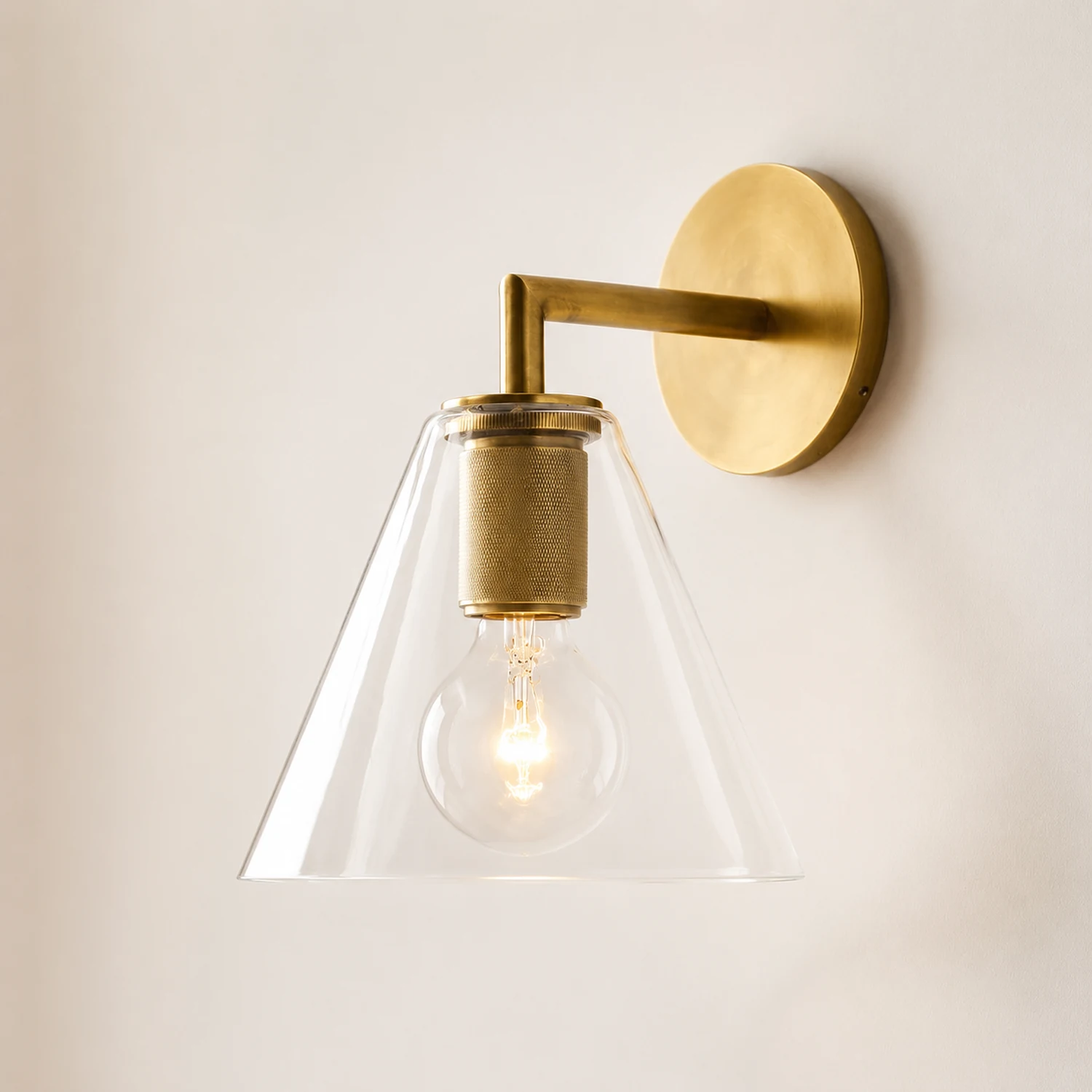 Armed Retro Brass Wall Sconce - Lumpaz
