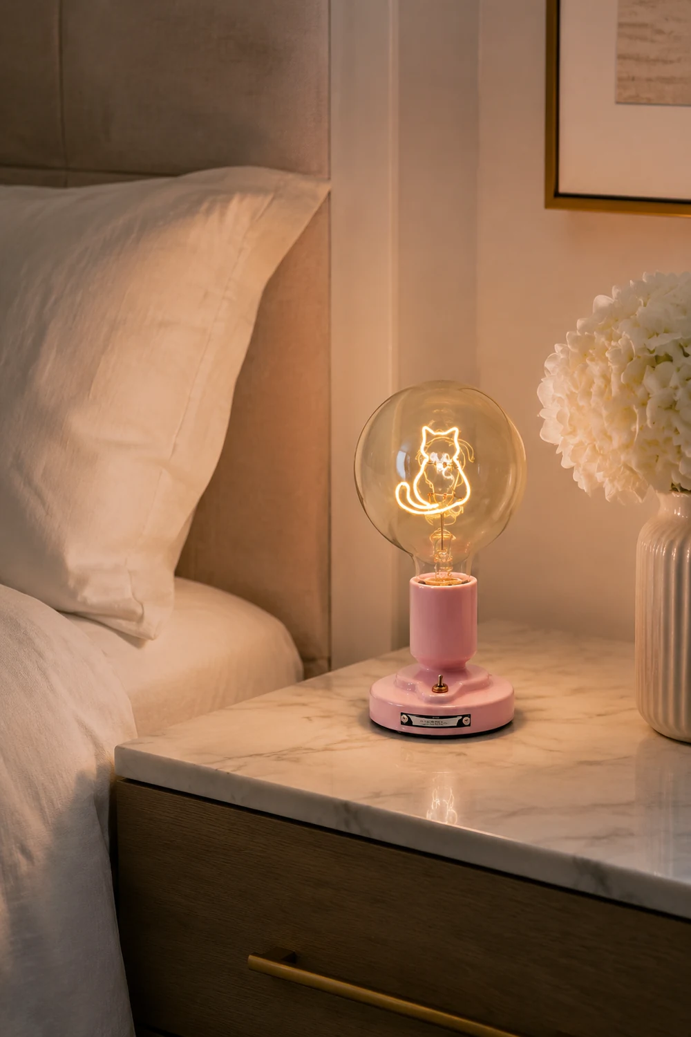 Cute Pink & White Cat Pattern Table Lamp - Lumpaz