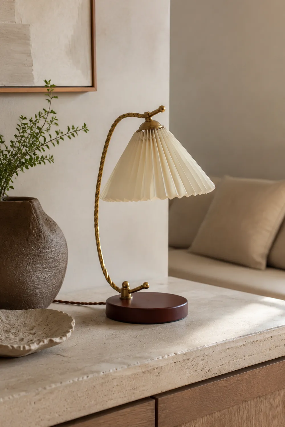 Dotty Retro Pleated Table Lamp - Lumpaz