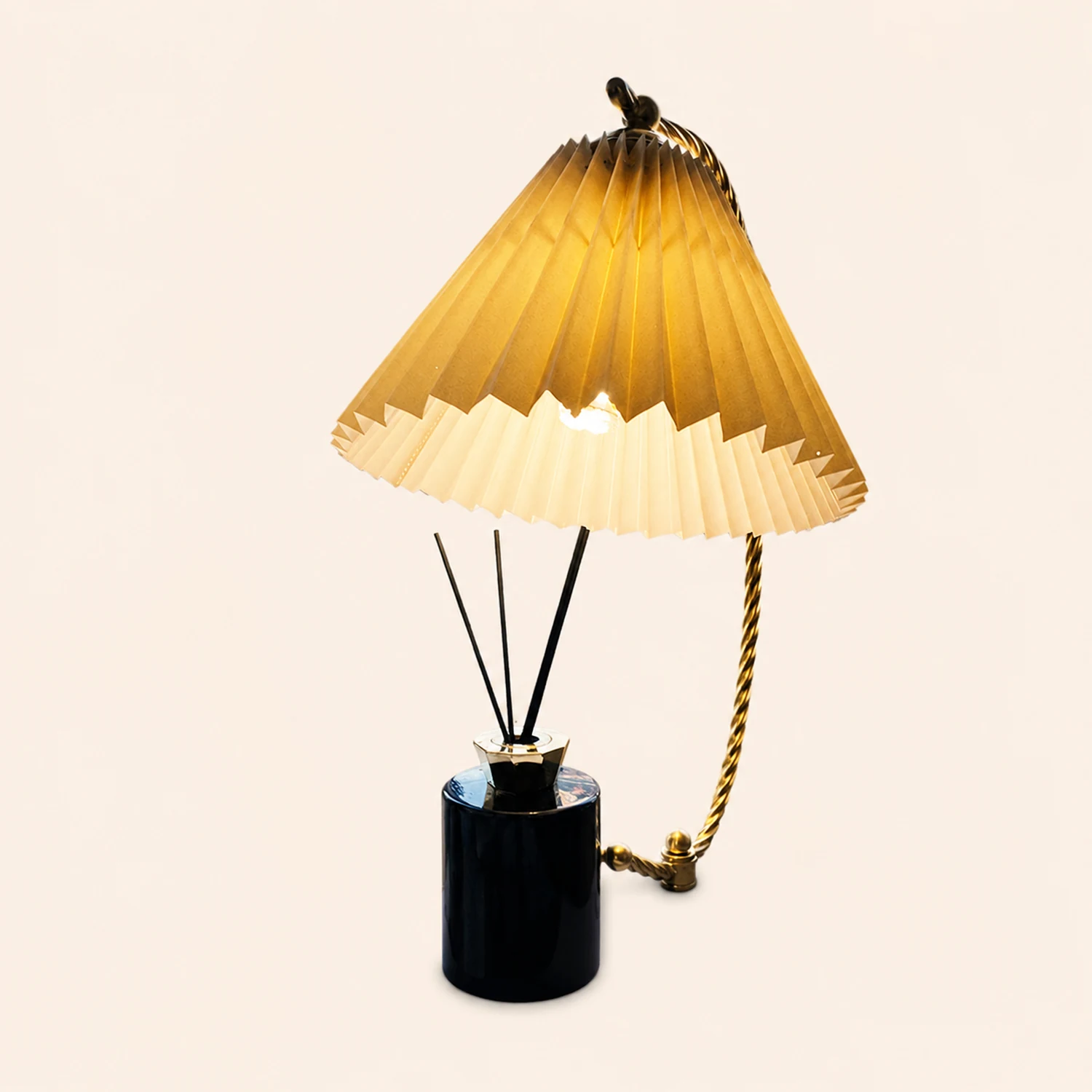 Dotty Retro Pleated Table Lamp - Lumpaz