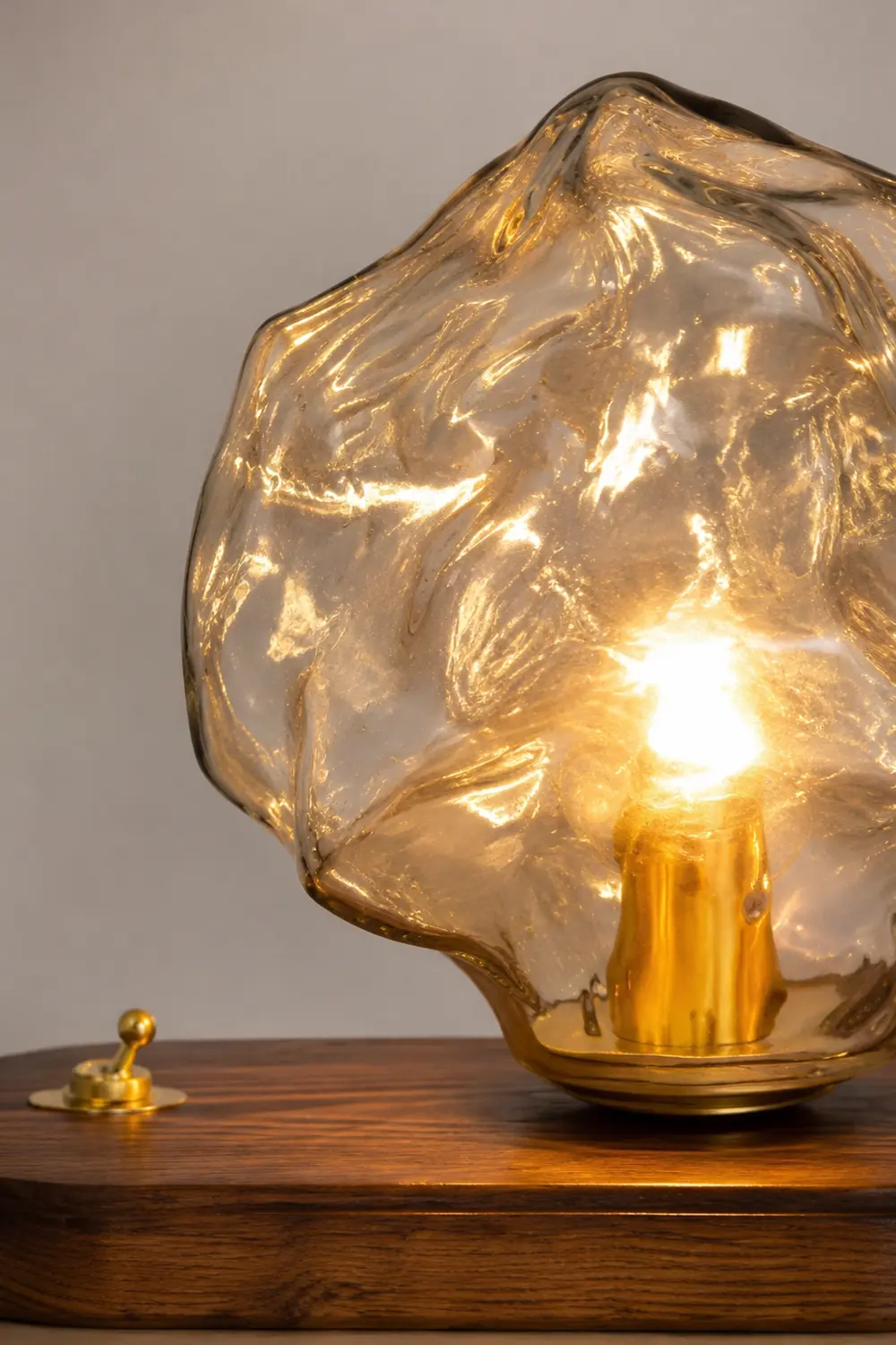 Modern Ice Stone Glass Bedroom Table Lamp - Lumpaz