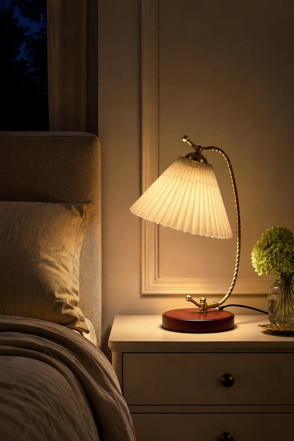 Dotty Retro Pleated Table Lamp - Lumpaz