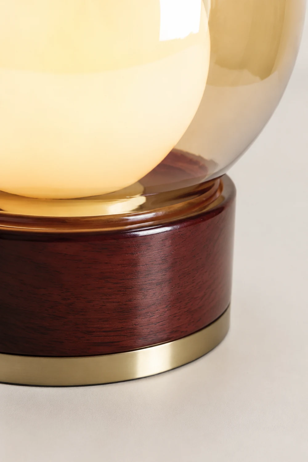 Modern Rigel Round Glass Table Light - Lumpaz