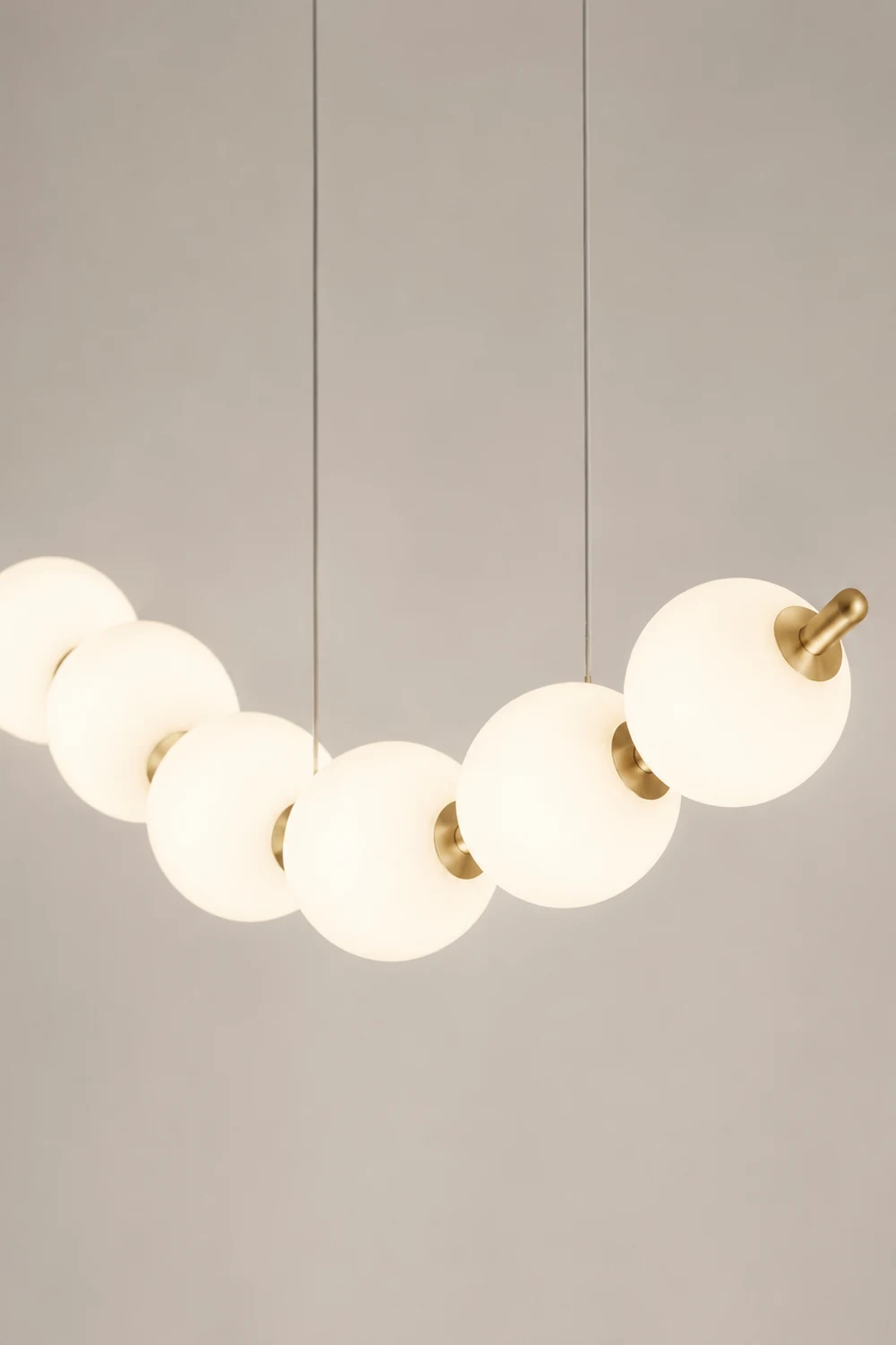 Creative Necklace String White Ball LED Pendant Lights - Lumpaz