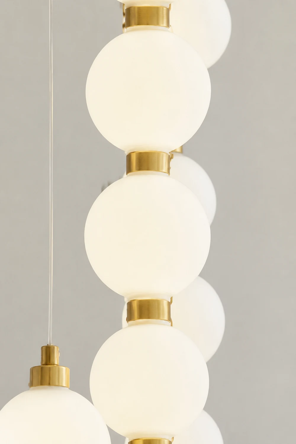 Contemporary LED White Ball Pendant Light - Lumpaz