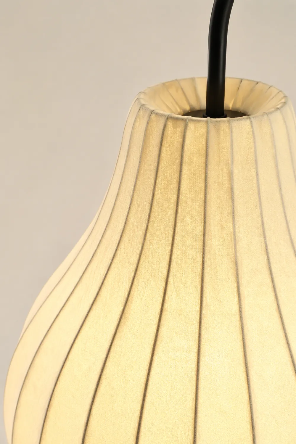 Pear Silk Floor Lamp For Living Room - Lumpaz