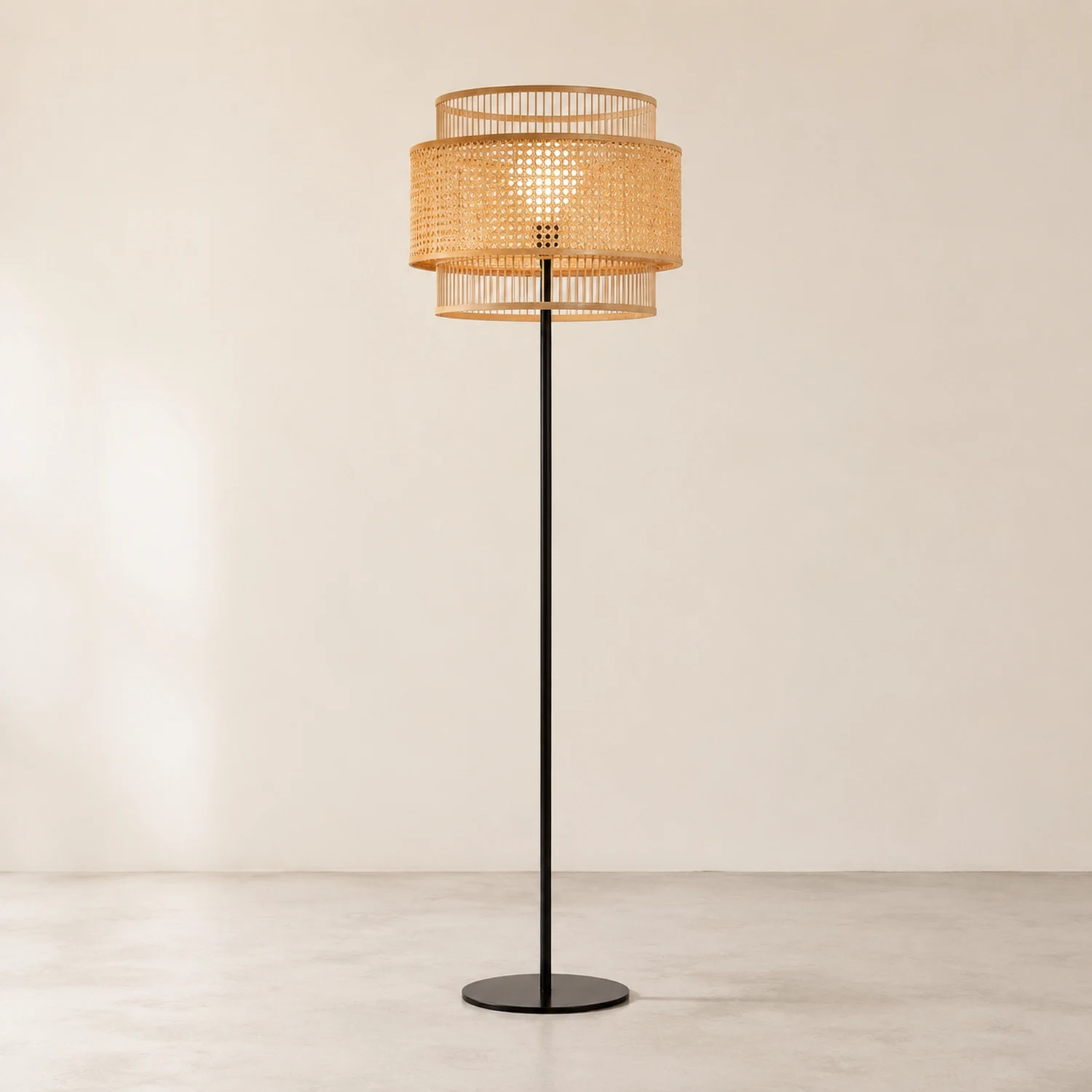 Ritta Stehleuchte, Rattan & Weidengeflecht, dreilagig - Lumpaz