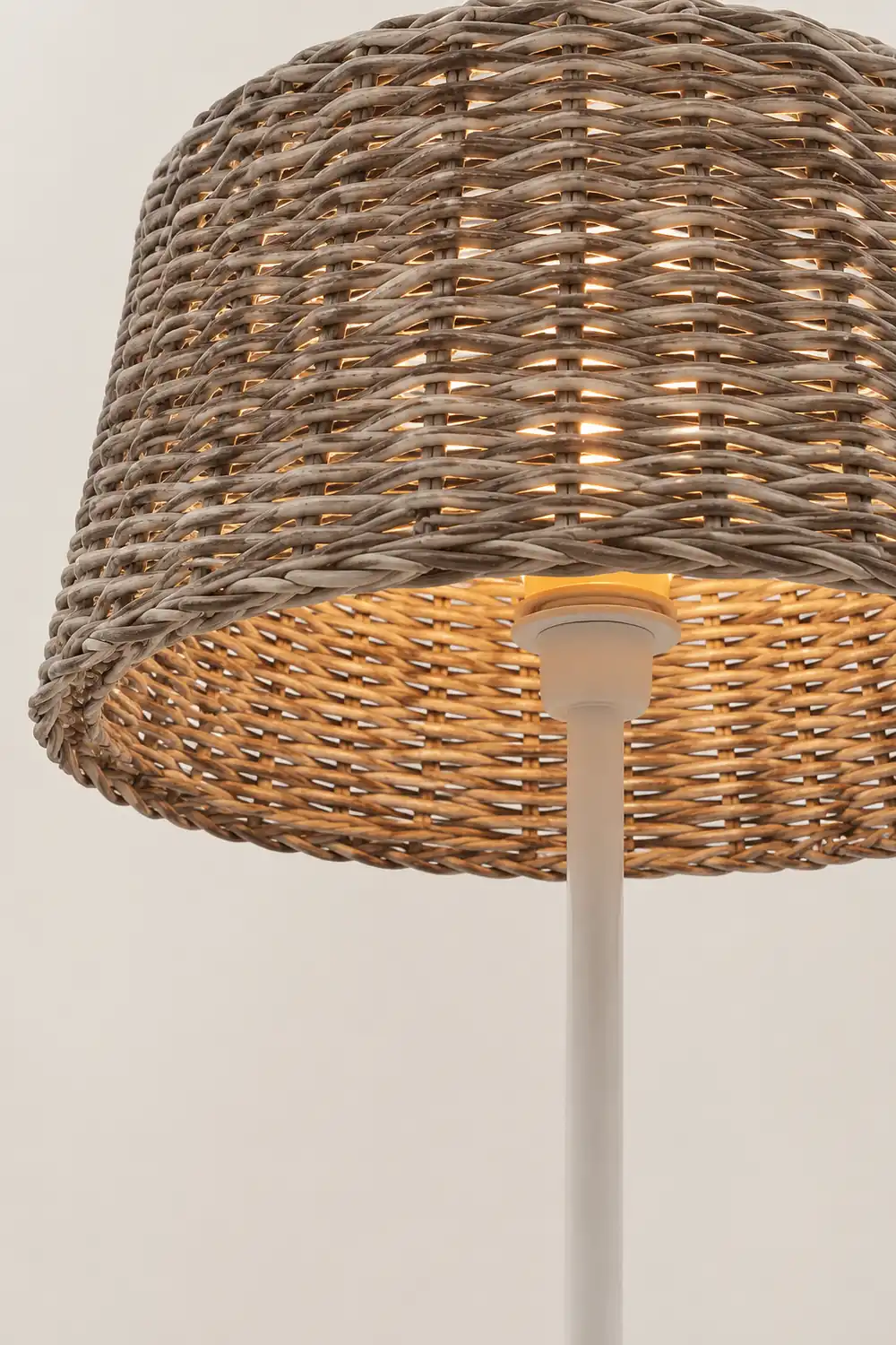 Ritta Wasserdichte Stehlampe für draußen 2 Farben, Rattan - Lumpaz