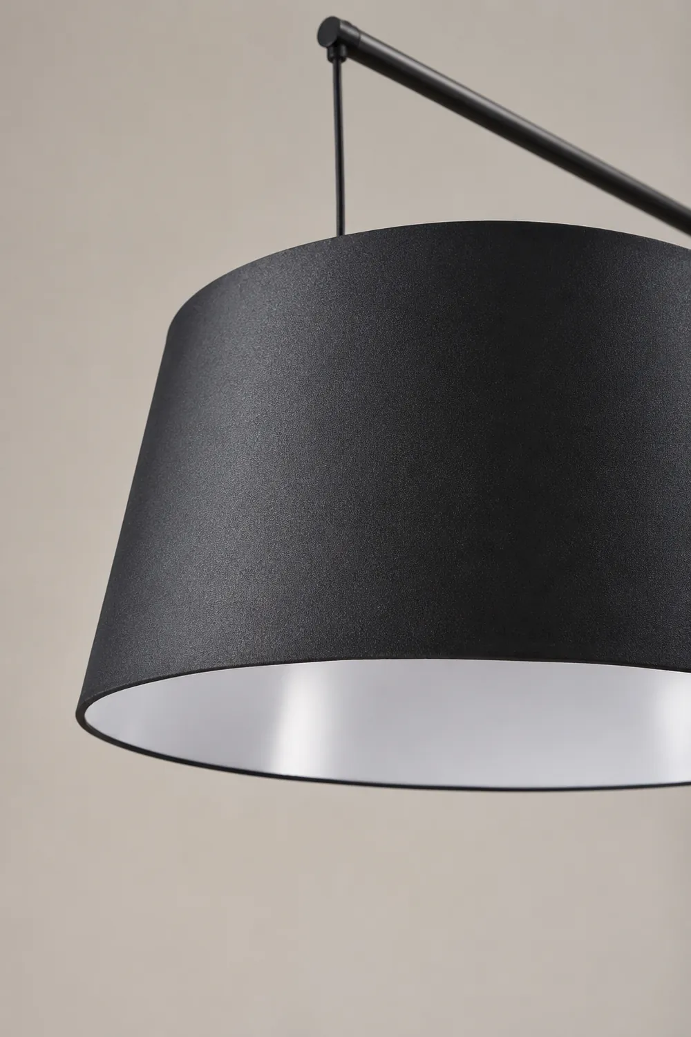 Salgado Schwarze Stehlampe 3 Farbtemperaturen schaltbar, Kunstfaser & Metall - Lumpaz