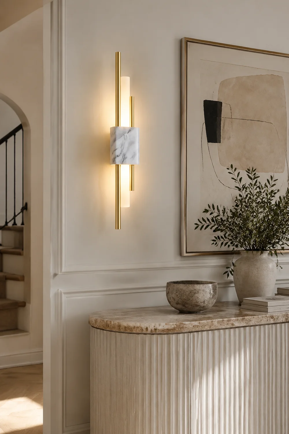 Einfache Wandlampe am Bett aus Marmor im Schlafzimmer - Lumpaz