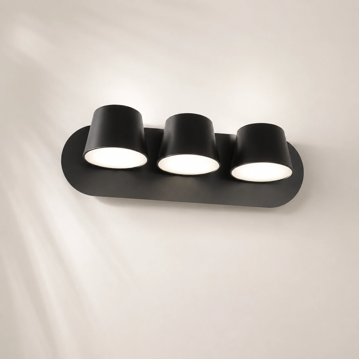 Cooley Metall-Spiegelfront Waschtisch-Wandleuchte, 1/2/3-flammig - Lumpaz