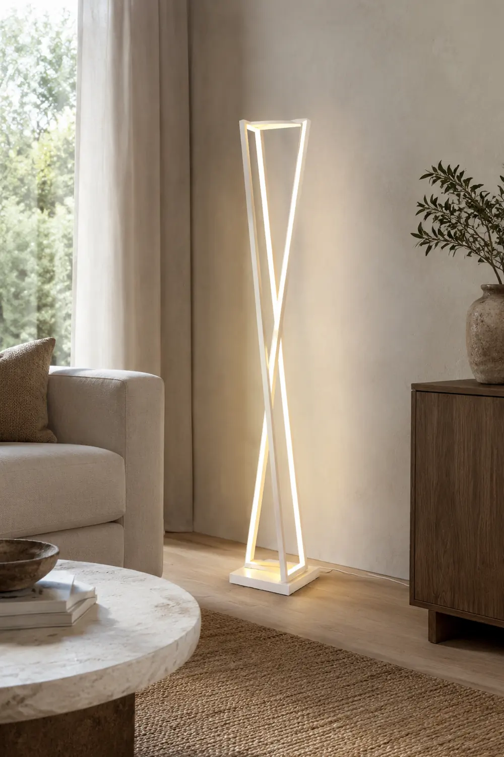Edge Lineare Dreieckige Stehlampe, Metall, 2 Farben, 125CM Lang - Lumpaz