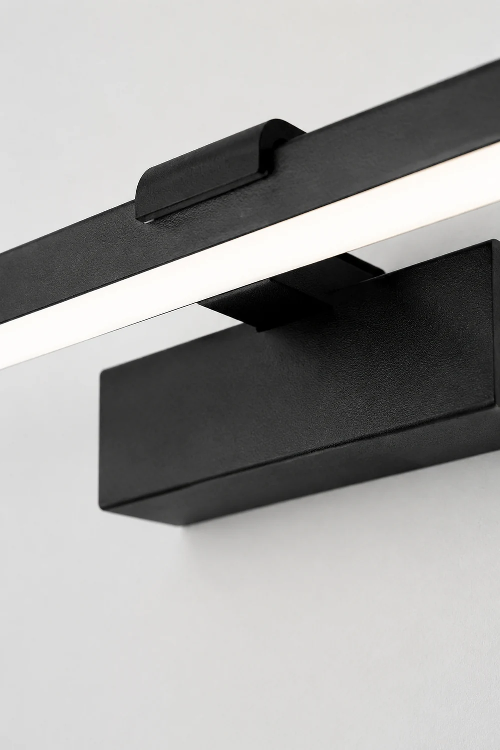 Edge Lineare Spiegelfront Waschtisch-Wandleuchte, L 39/49/59/69CM - Lumpaz