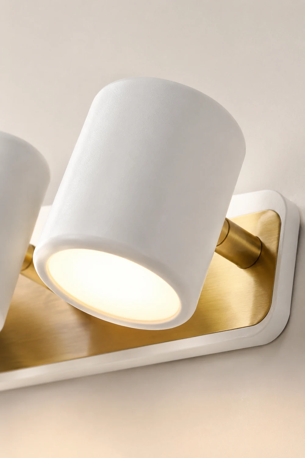 Cooley Metall Donut Form Spiegelfront Waschtisch-Wandleuchte, 2/3/4-flammig - Lumpaz