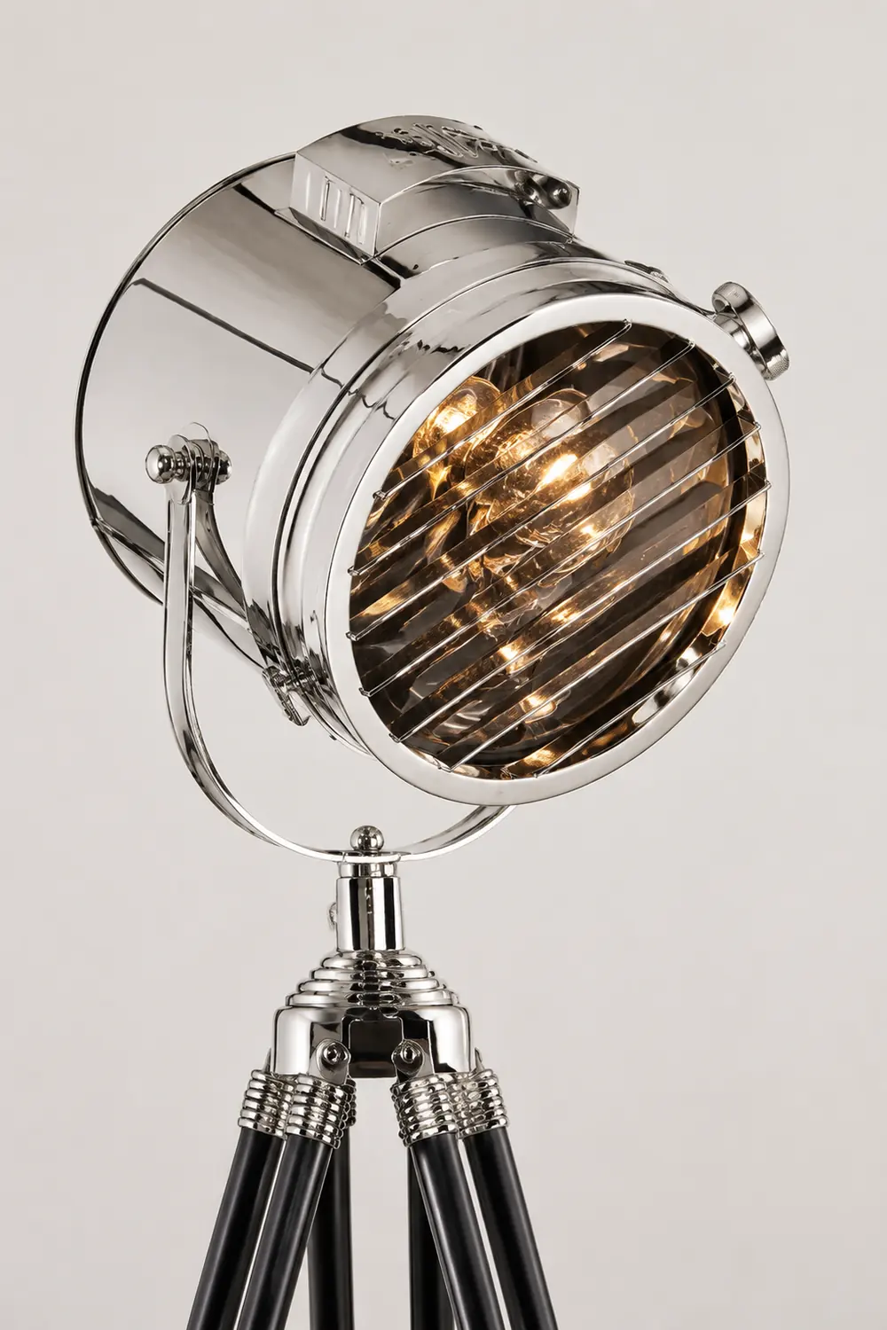 Salgado Searchlight Stativ Stehleuchte, 4 Farbe - Lumpaz