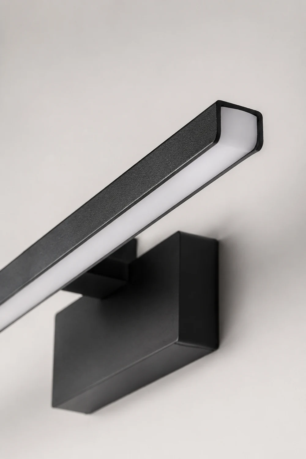 Edge Lineare Spiegelfront Waschtisch-Wandleuchte, L 39/49/59/69CM - Lumpaz