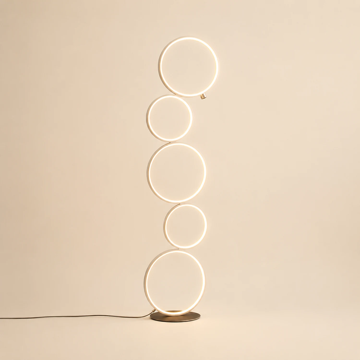 Arisha Ring Stehlampe, 3/5-flammig, 2 Farben, 114/130CM Lang - Lumpaz