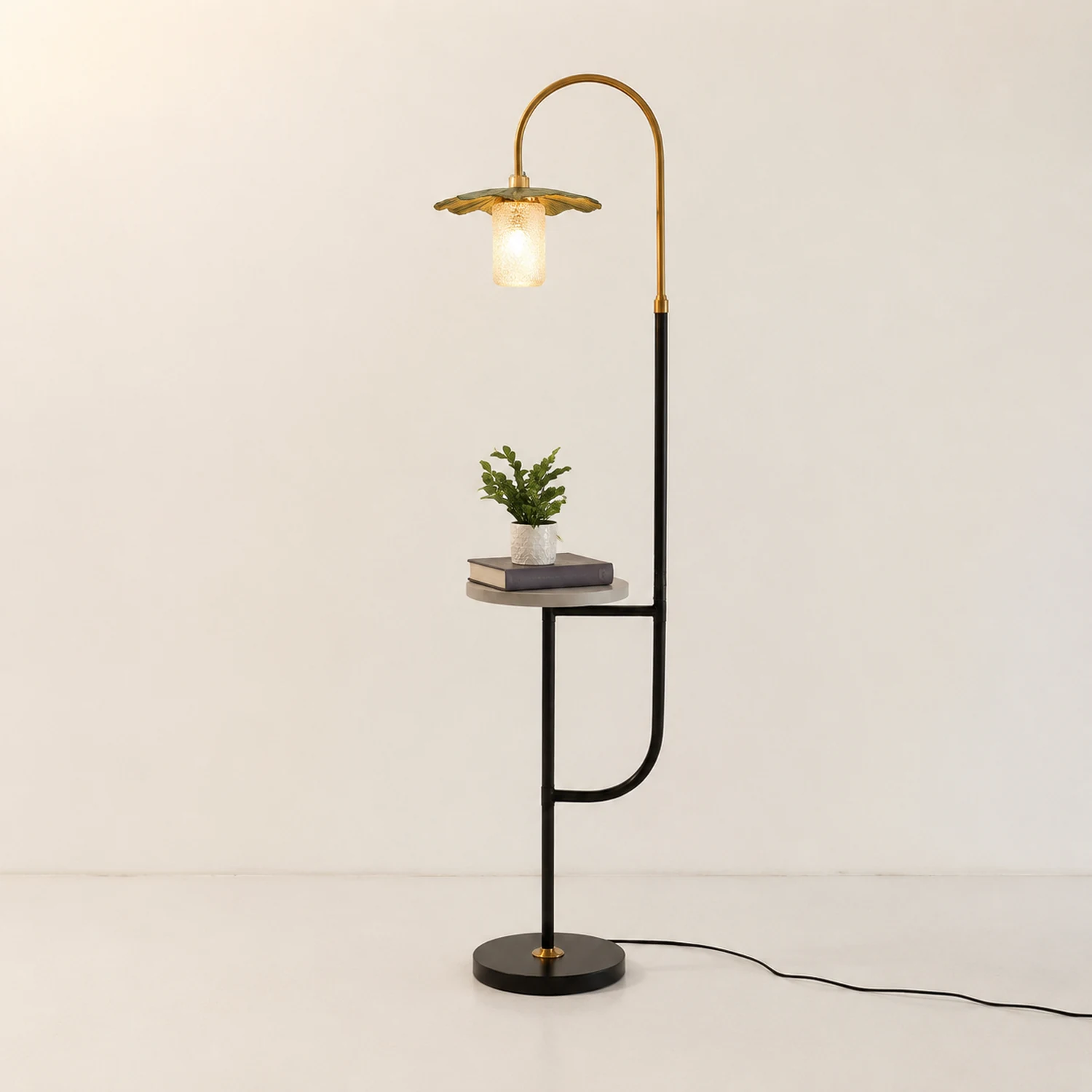 Carins Lotusblatt Stehlampe, Metall & Acryl, 3 Farben, 160CM Lang/165CM Lang - Lumpaz