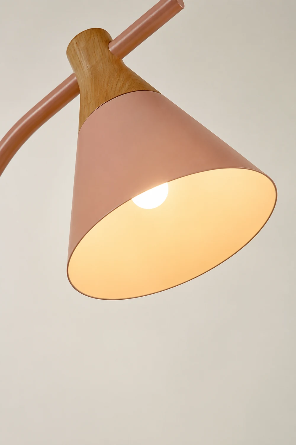 Morandi Stehleuchte, Metall, 3 Farben, 150CM Lang - Lumpaz
