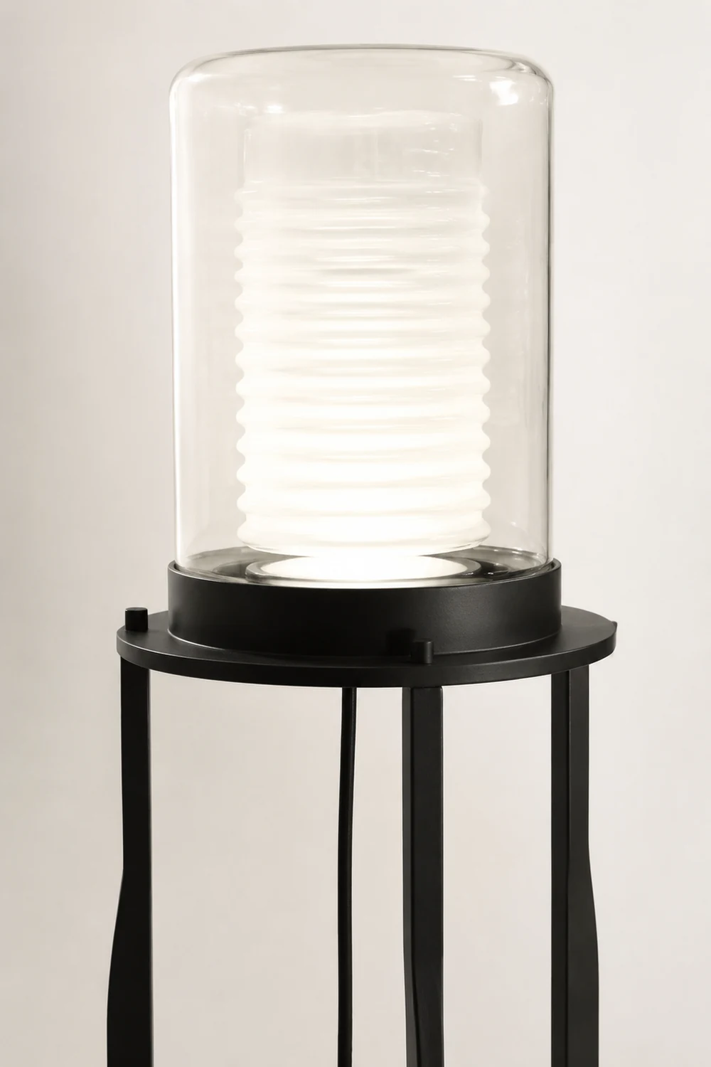 Eryn Schwarzer Zylinder Stehlampe, Metall & Glas, 160CM Lang - Lumpaz