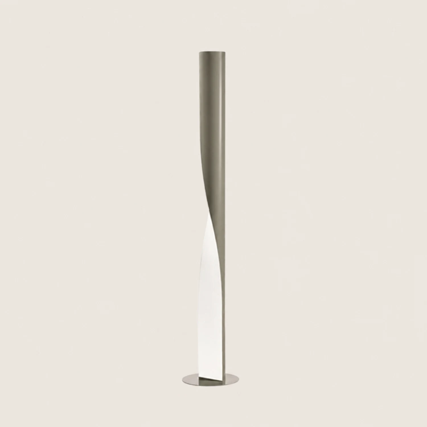 Edge Gedrehter Zylinder Stehlampe, Metall, 190CM Lang - Lumpaz