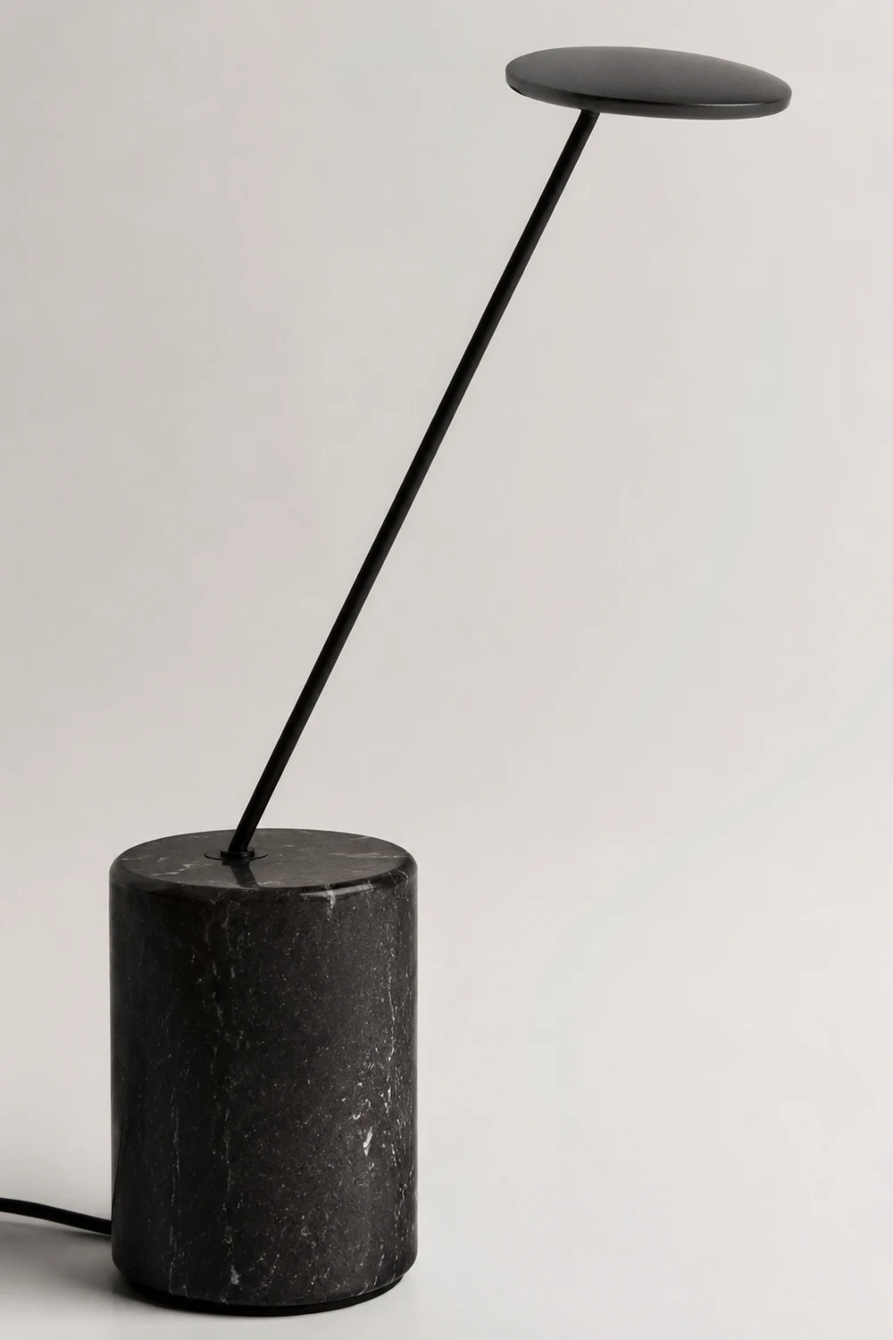 Valentina Geometrische Stehlampe, 2 Farben, 119CM Lang - Lumpaz