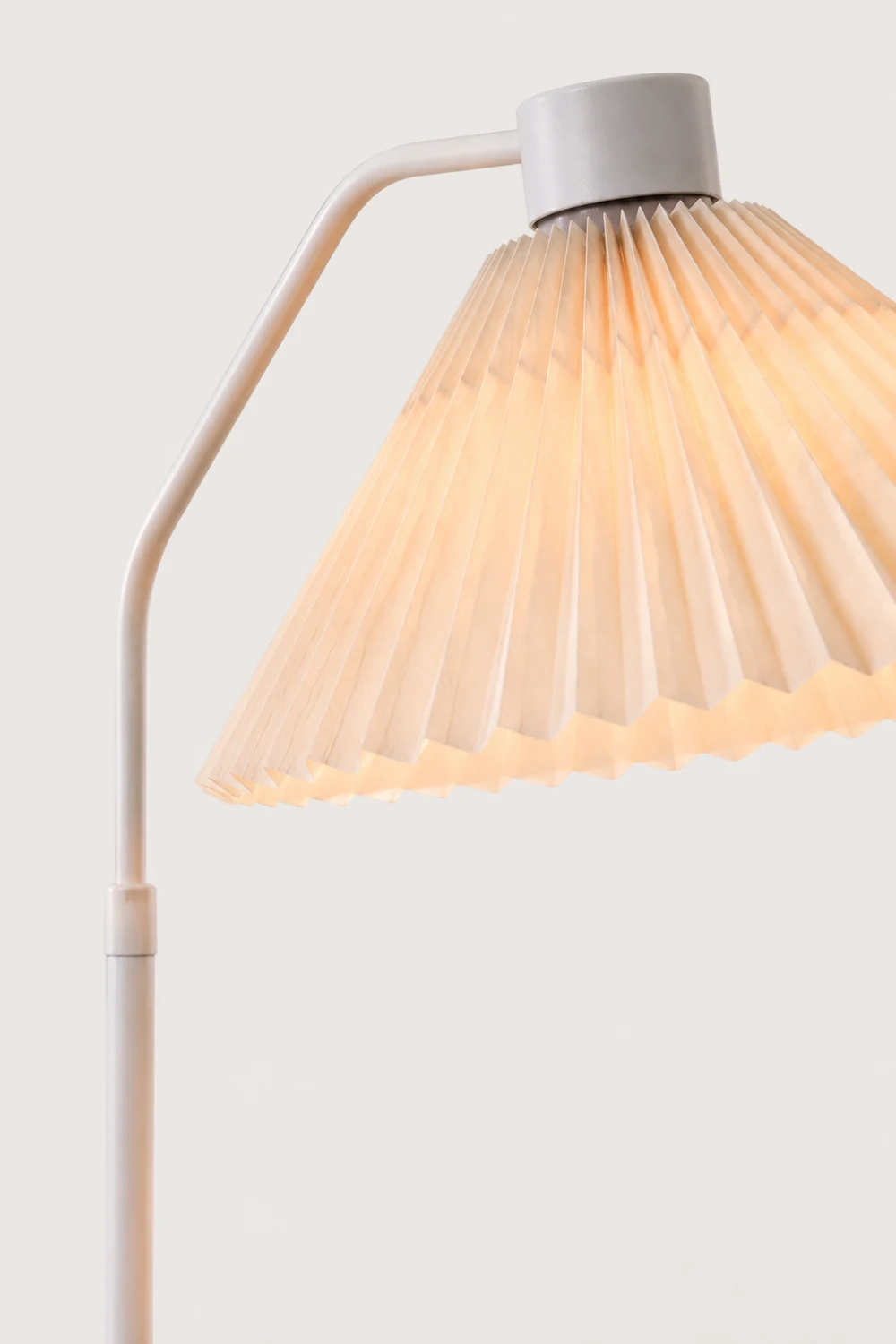 Ozawa Stehlampe Plissiert, Metall & Textil, 4 Farben, 150CM Lang - Lumpaz