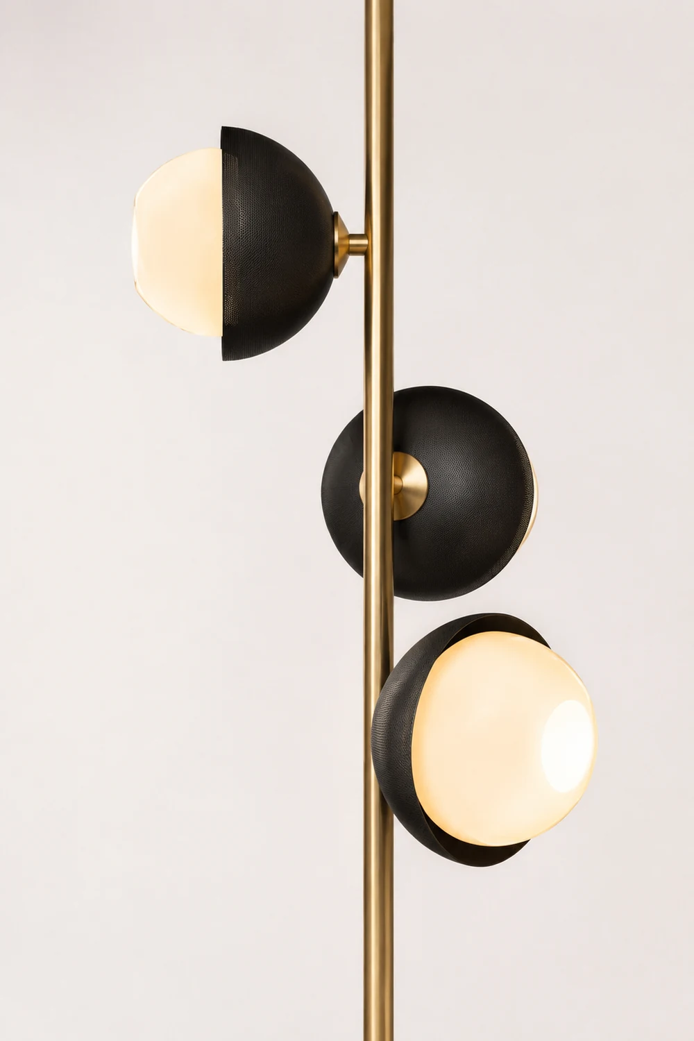 Salgado Schwarz & Gold Halbkreis Stehleuchte, 3-flamming, Metall, 53CM Lang - Lumpaz
