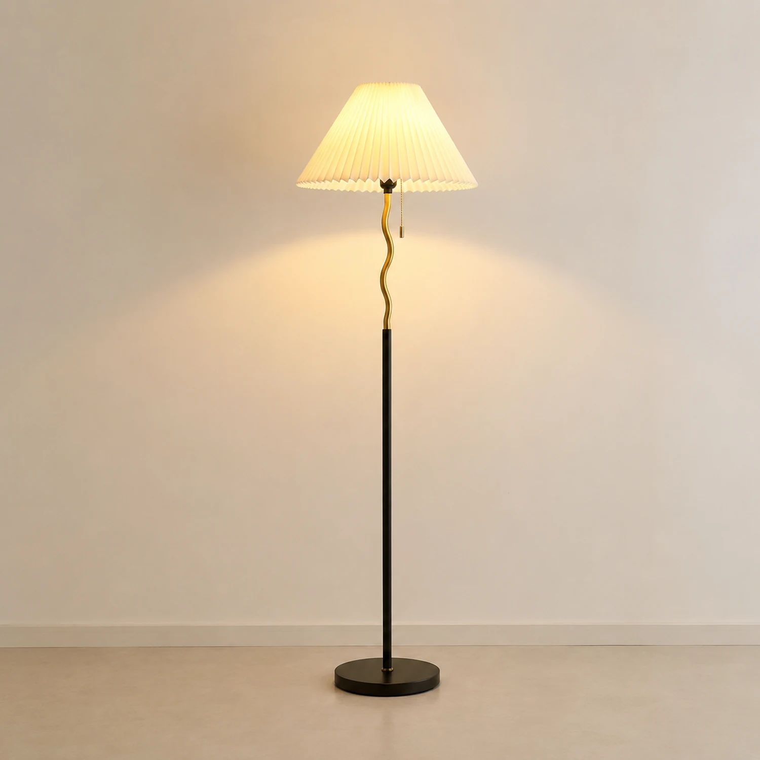 Ozawa Geometrische Plissierte Stehleuchte, Metall & Stoff, 160CM Lang - Lumpaz