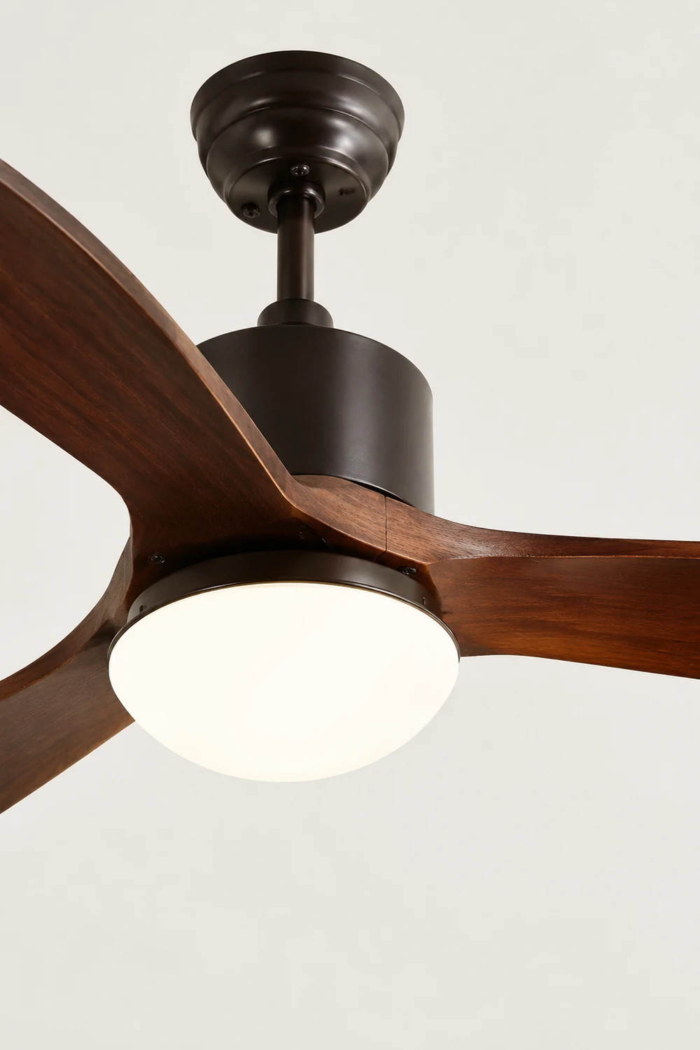 Haydn 3-Blatt Moderner Deckenventilator mit Beleuchtung, 2 Farbe, Metall & Holz, ∅132CM - Lumpaz
