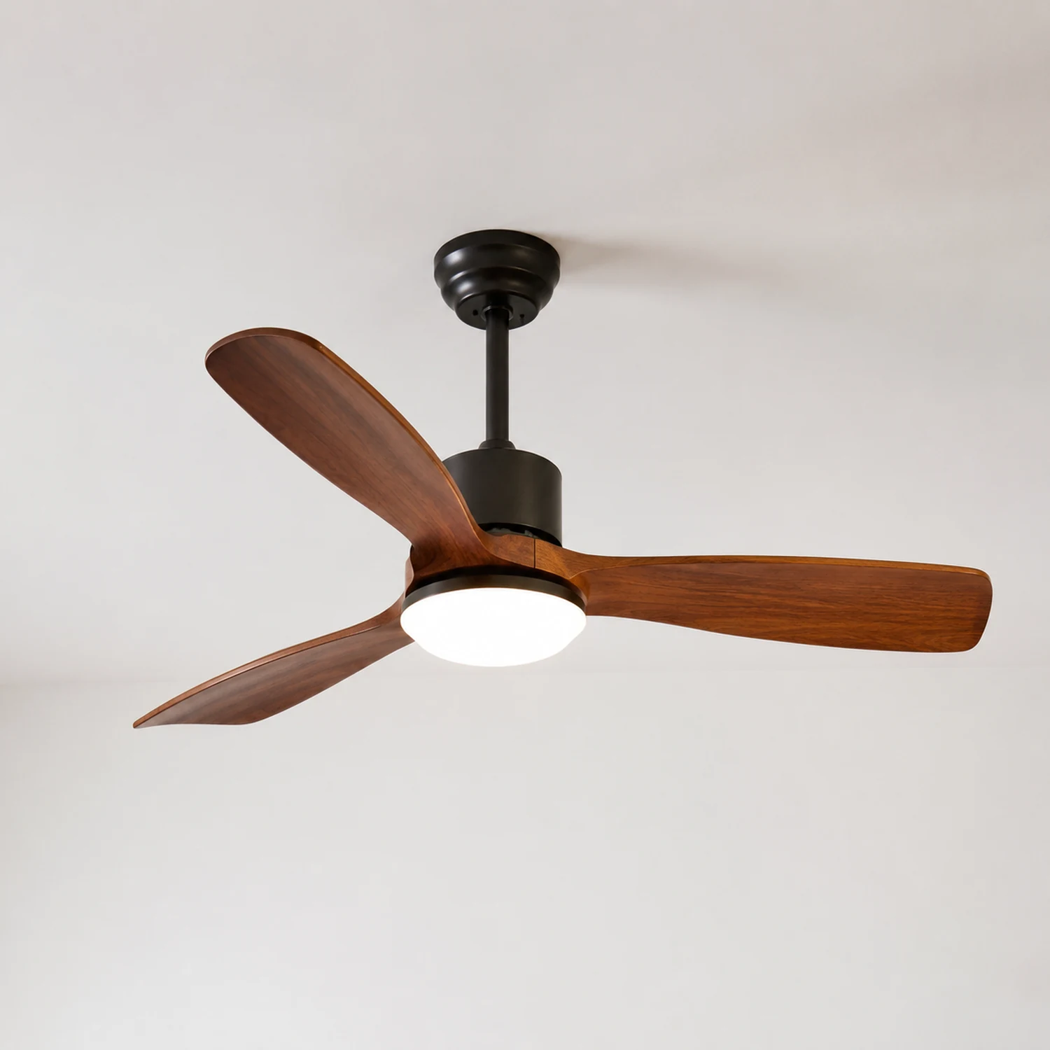 Haydn 3-Blatt Moderner Deckenventilator mit Beleuchtung, 2 Farbe, Metall & Holz, ∅132CM - Lumpaz