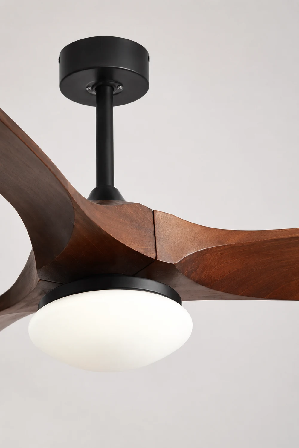 Haydn Schwarz 3 Blätter Deckenventilator mit Beleuchtung, Metall & Holz, ∅132CM - Lumpaz