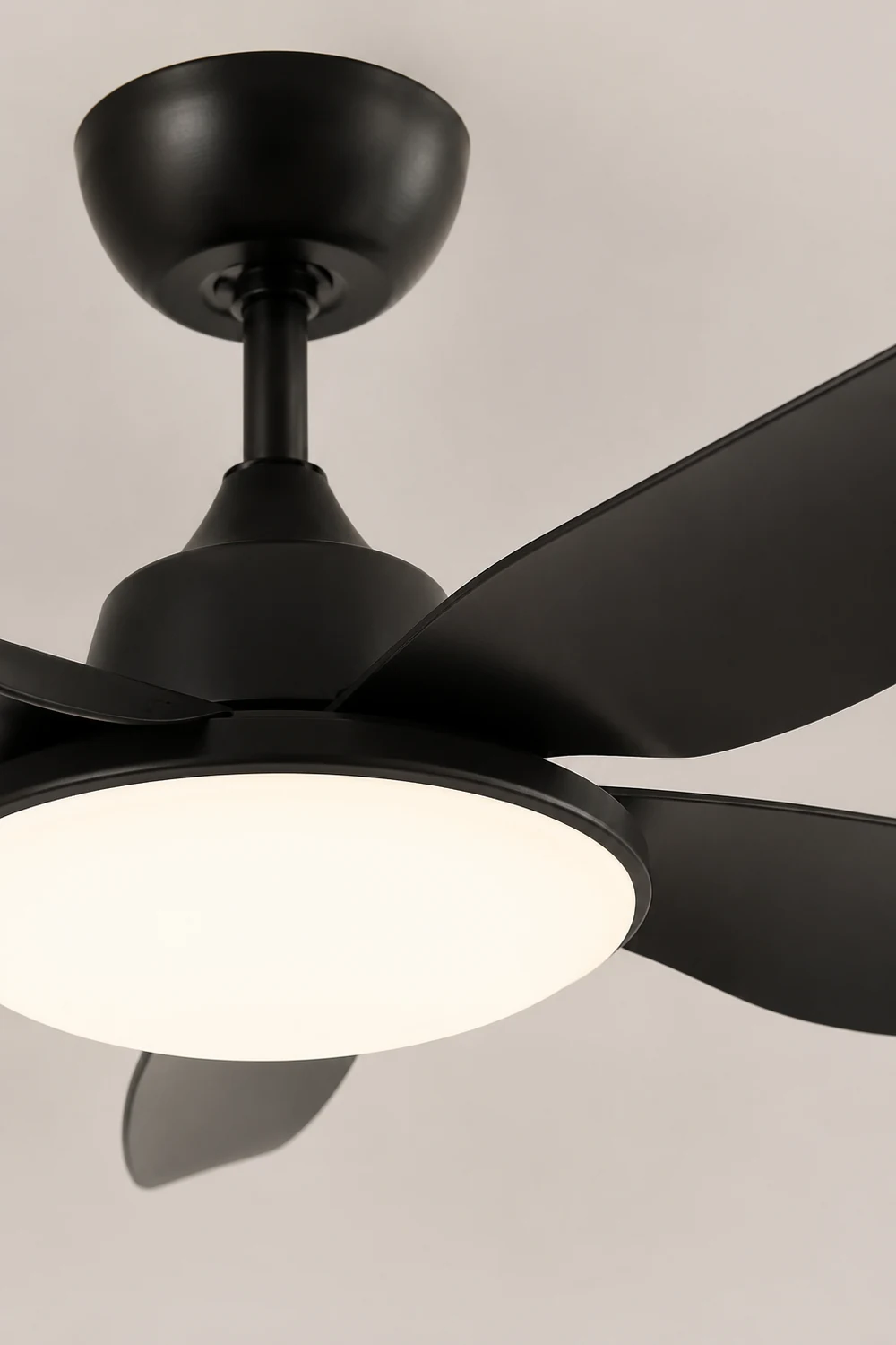 Haydn 5-Blätter Grundlegender Dicker Deckenventilator, 2 Farben, Metall & ABS, ∅132CM - Lumpaz