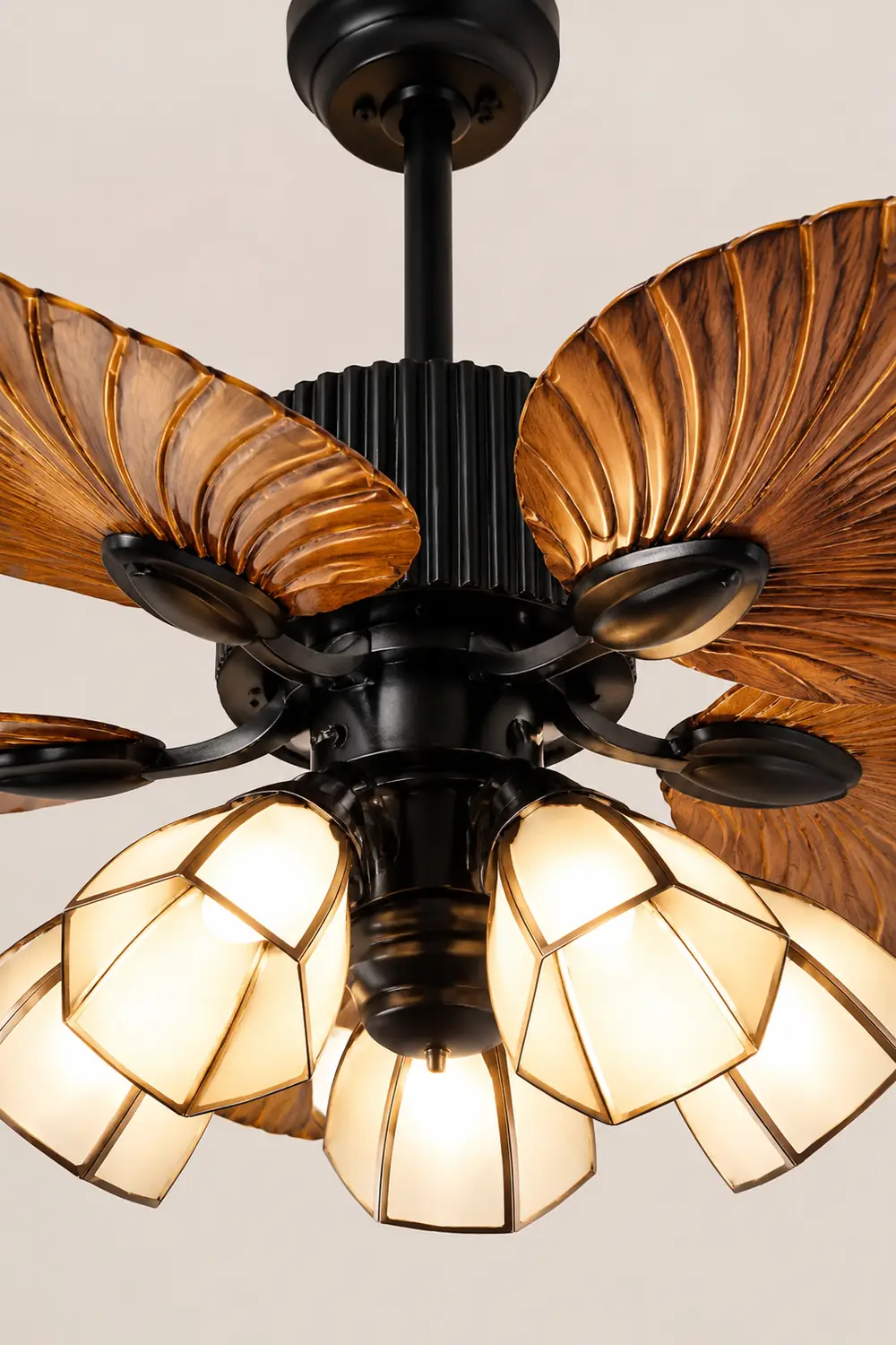 Bella 5-Blatt-Deckenventilator mit Beleuchtung, 3/5-flammig, ∅130CM - Lumpaz