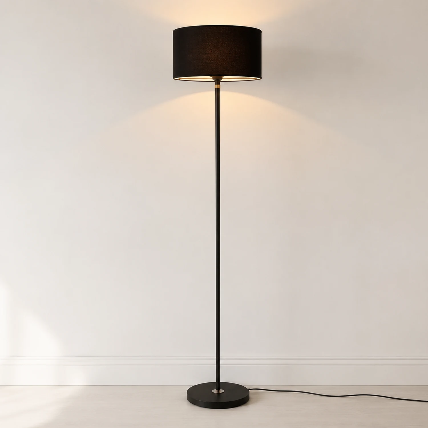 Eryn Schwarze Stehleuchte, 195CM Lang - Lumpaz