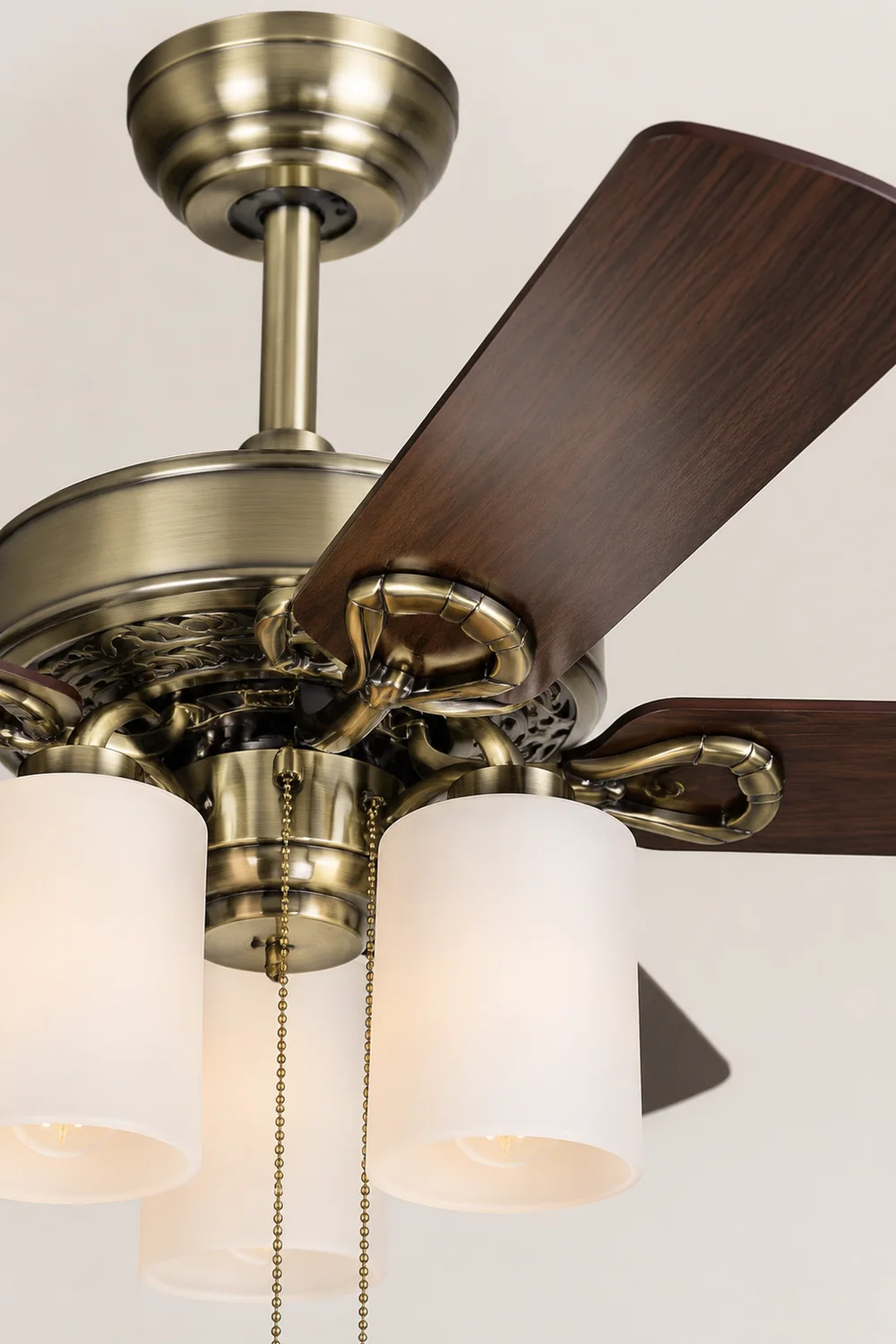 Alessio 5-Blatt-Deckenventilator mit Beleuchtung, 5-flammig, ∅120CM - Lumpaz