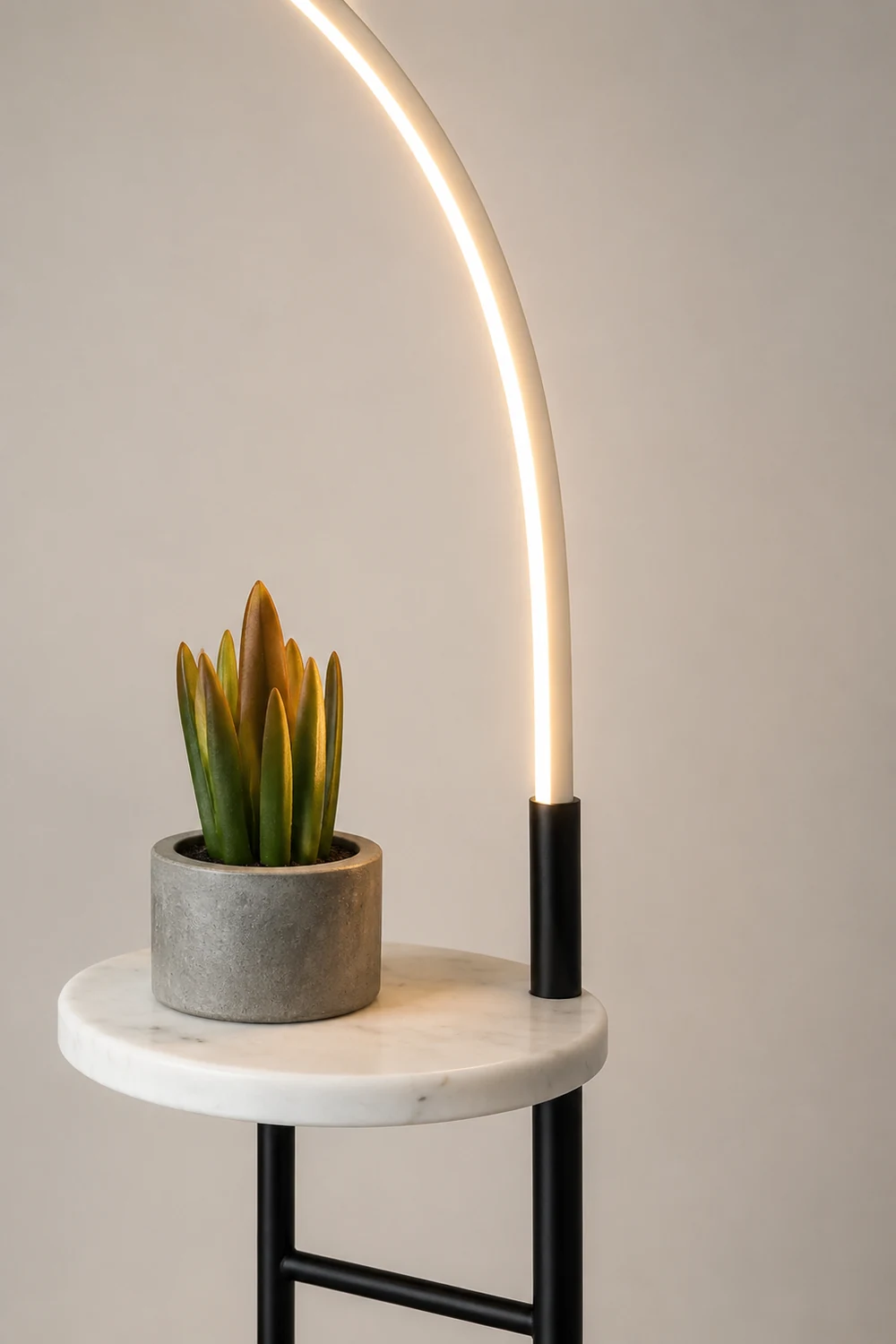 Edge Bogenform Nachttisch Stehleuchte, 165CM Lang - Lumpaz