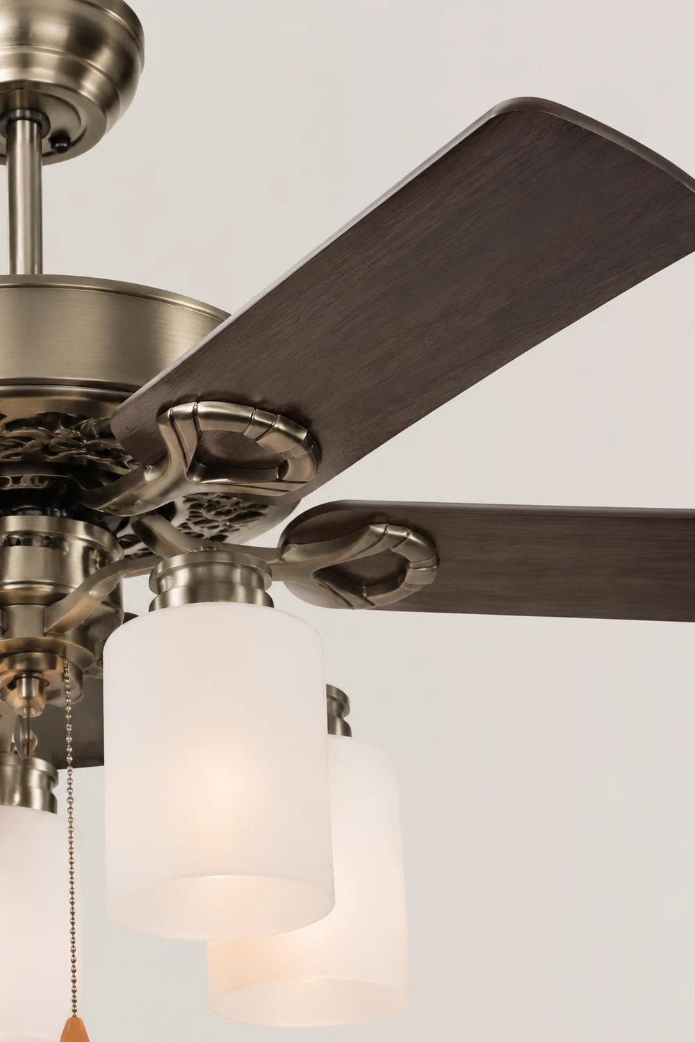 Alessio 5-Blatt-Deckenventilator mit Beleuchtung, 5-flammig, ∅120CM - Lumpaz