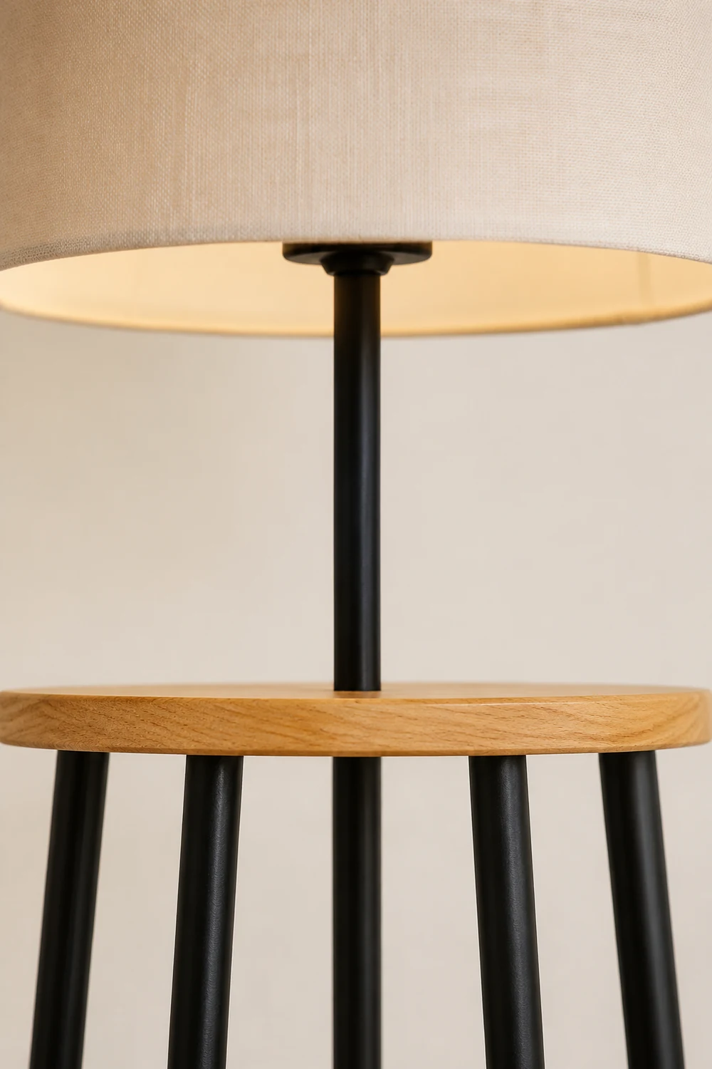 Eryn Stehleuchte in Kegelform mit der Regal, 167CM Lang - Lumpaz
